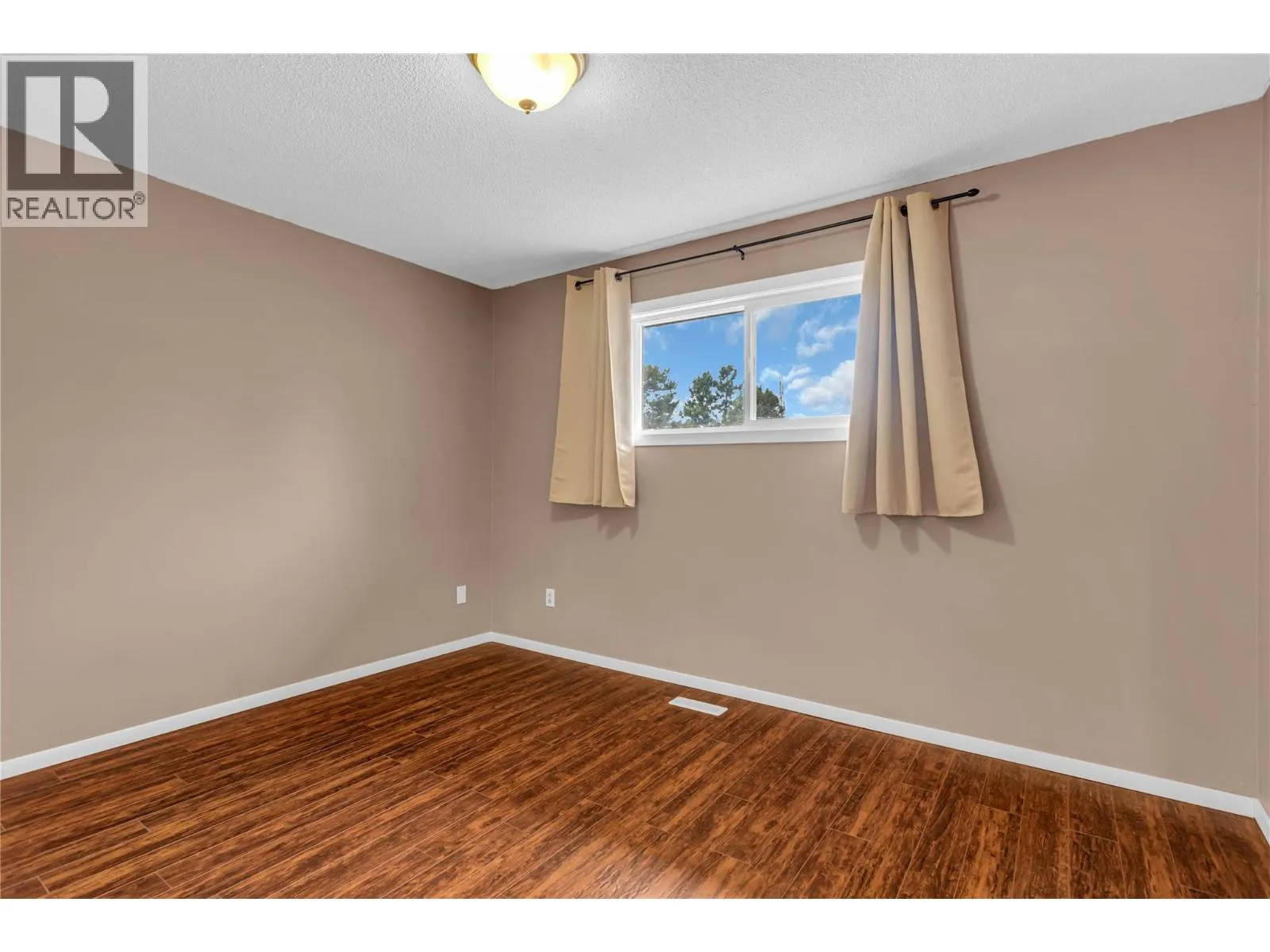 733 Josselyn Court