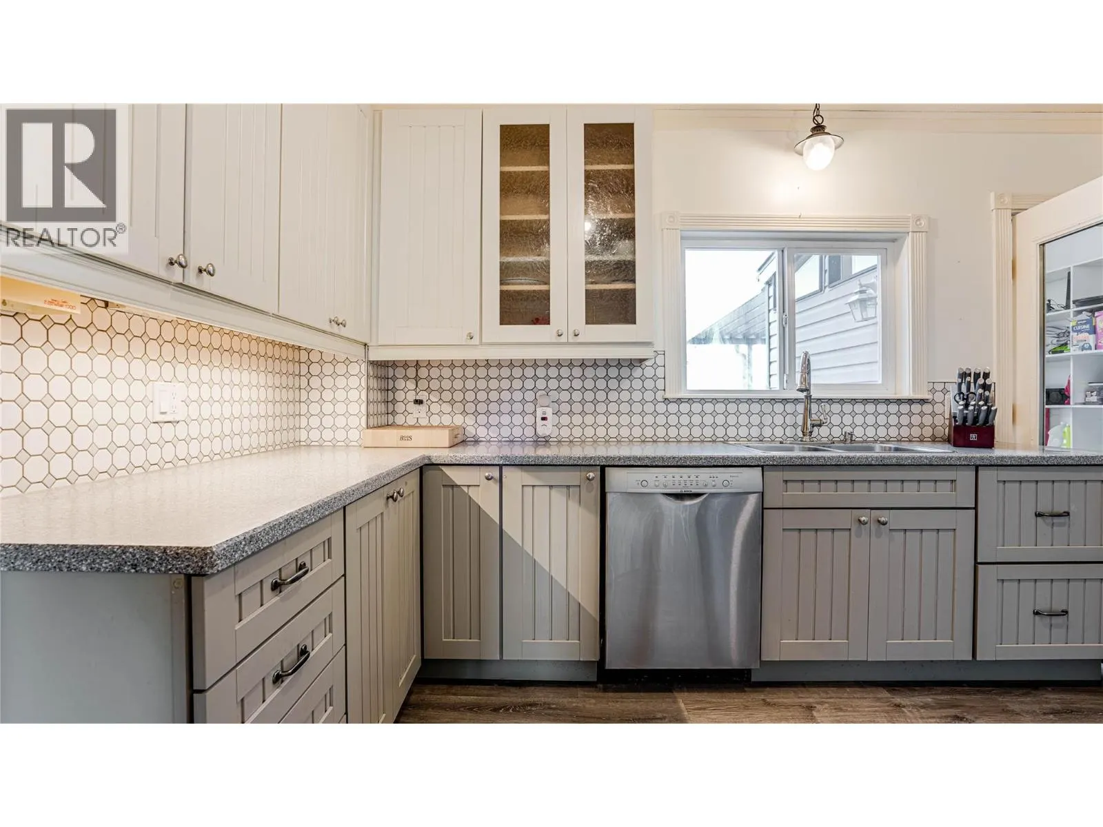 4008 Pleasant Valley Road