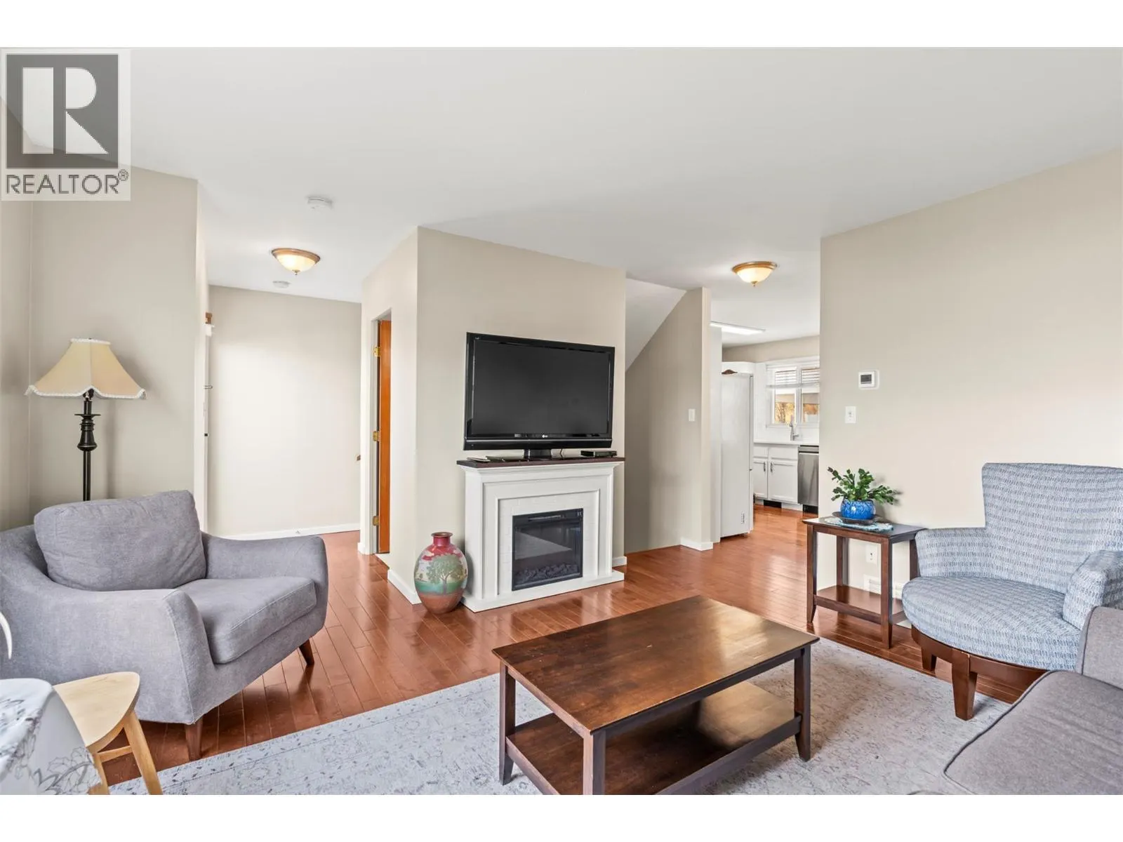 3901 35 Avenue Unit# 2