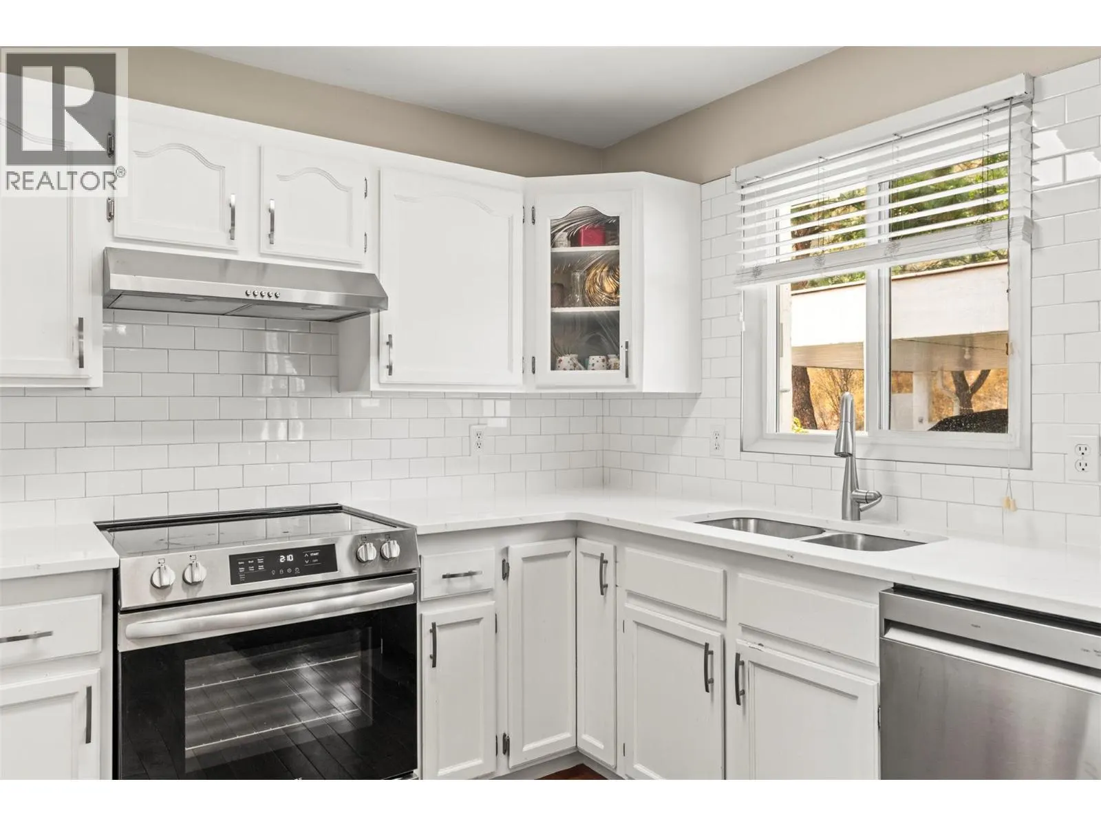 3901 35 Avenue Unit# 2