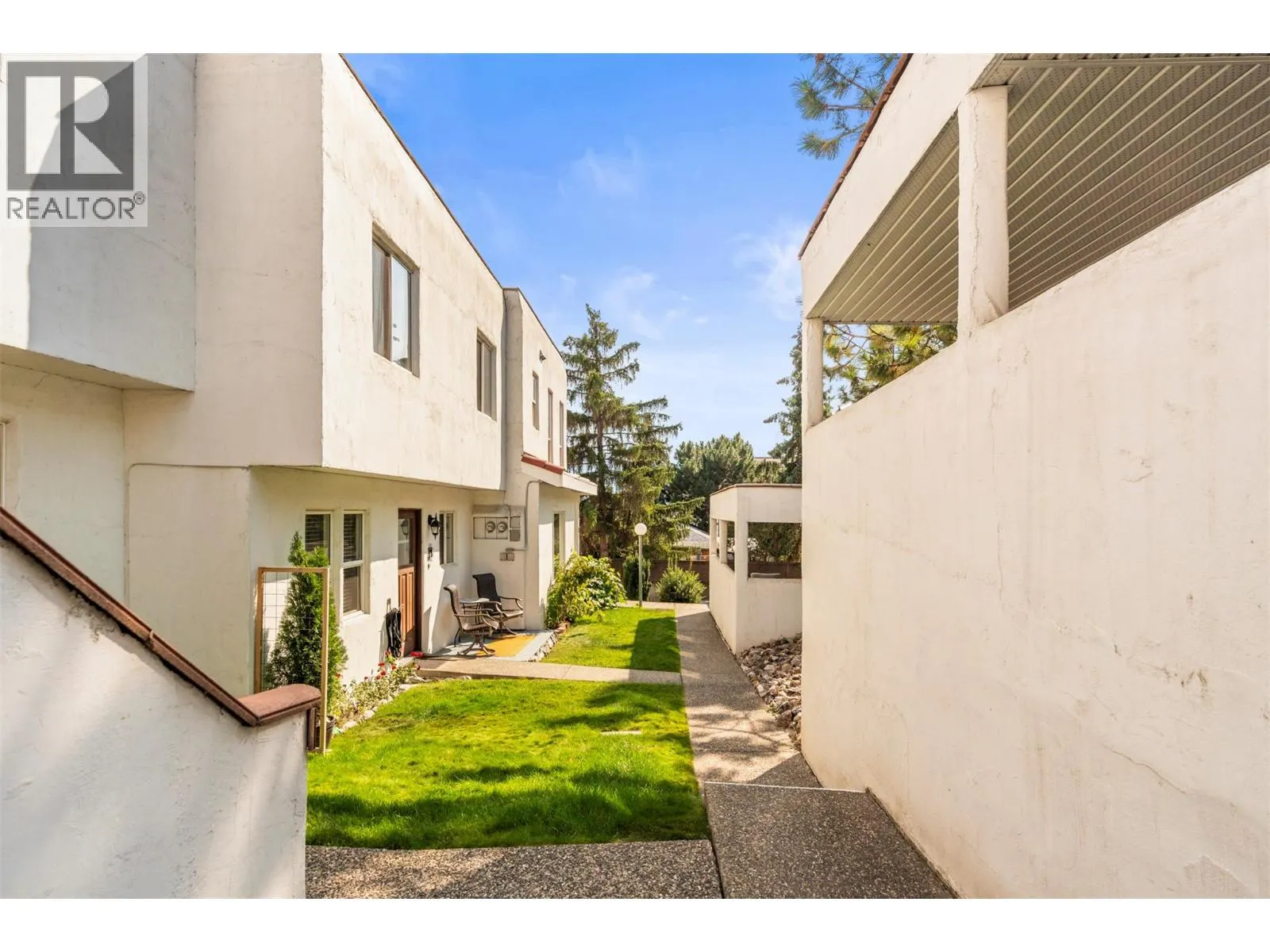 3901 35 Avenue Unit# 2