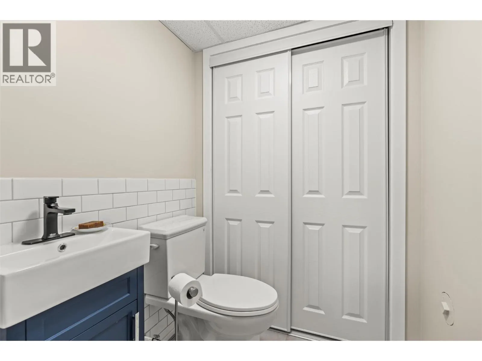 3901 35 Avenue Unit# 2