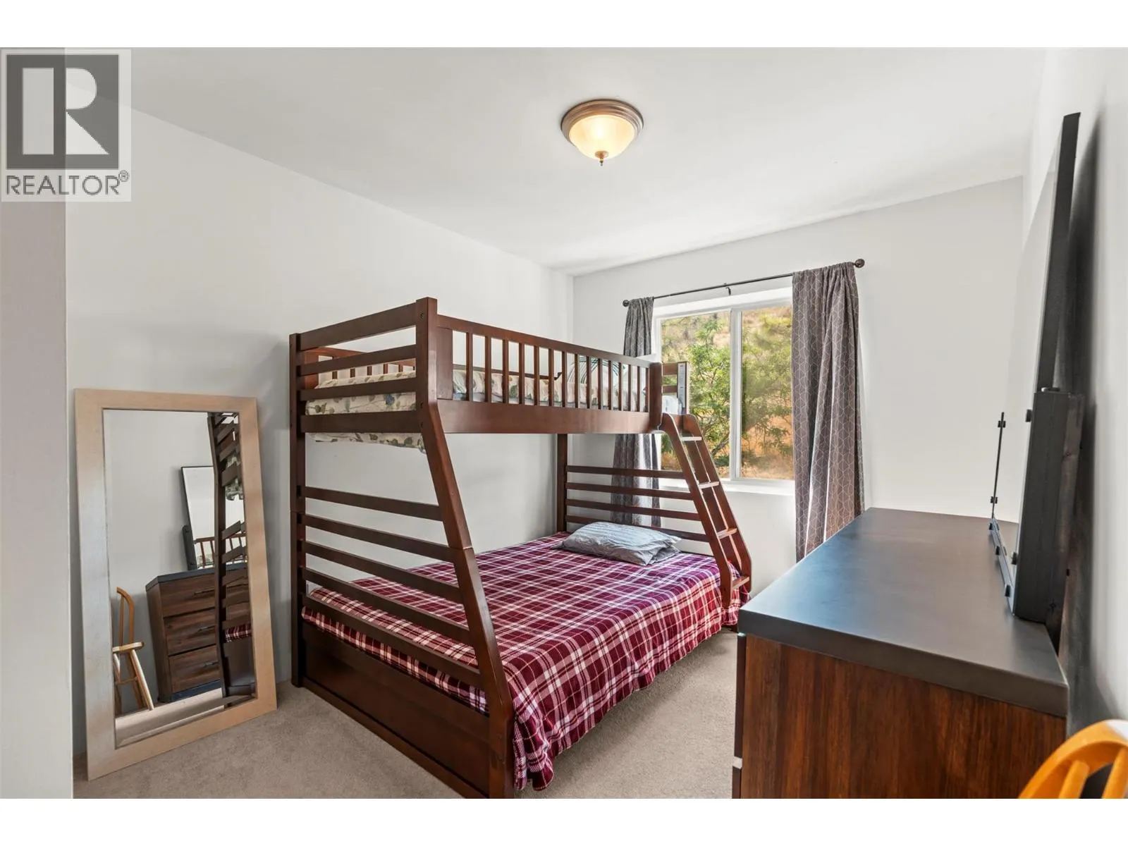 3901 35 Avenue Unit# 2