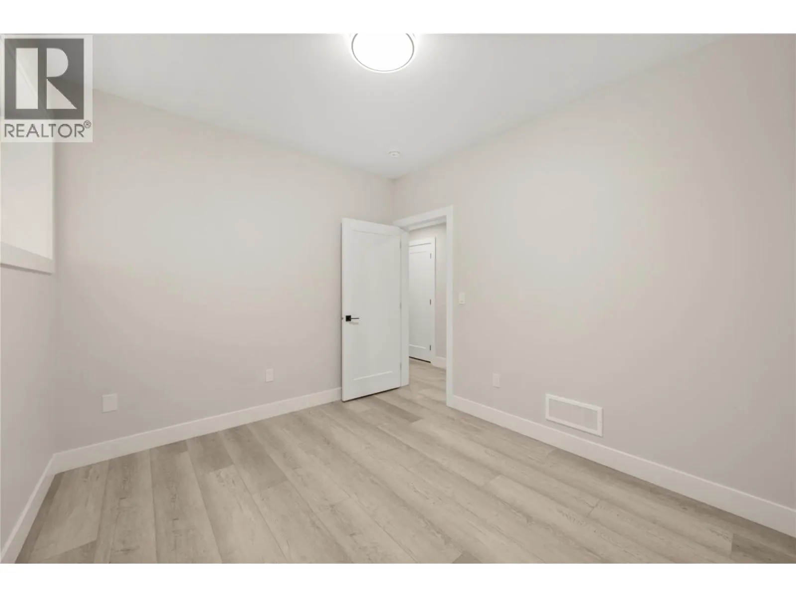 1789 Viewpoint Drive