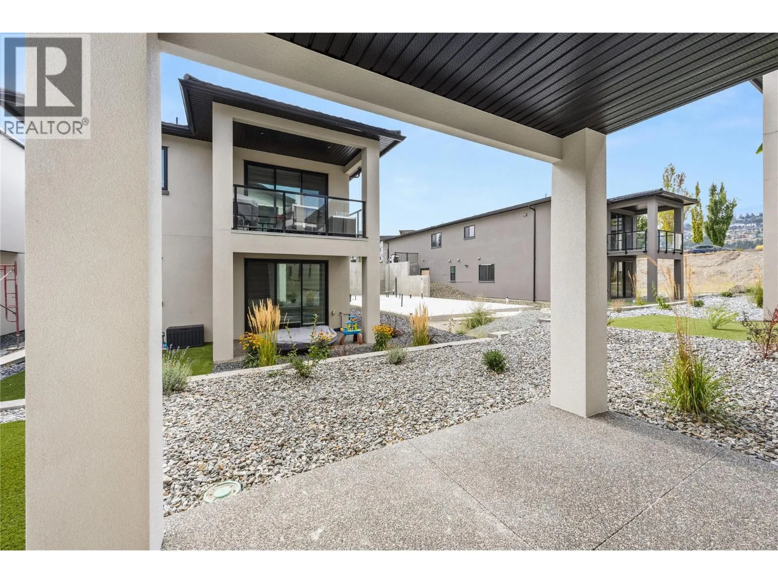 1789 Viewpoint Drive