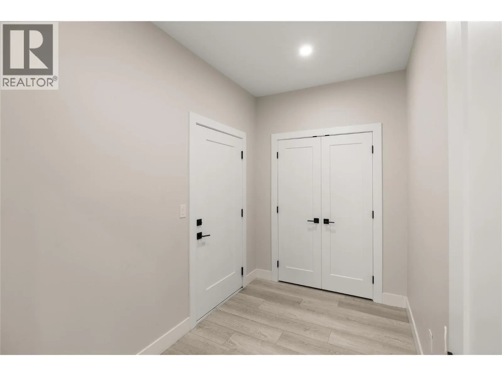 1789 Viewpoint Drive