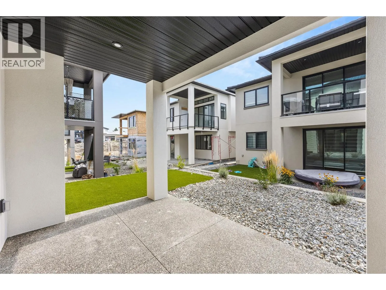 1789 Viewpoint Drive