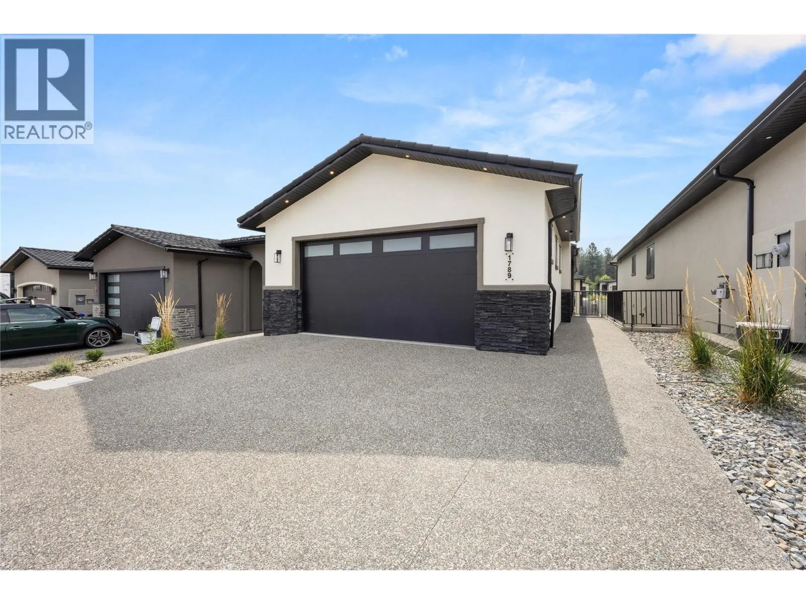1789 Viewpoint Drive