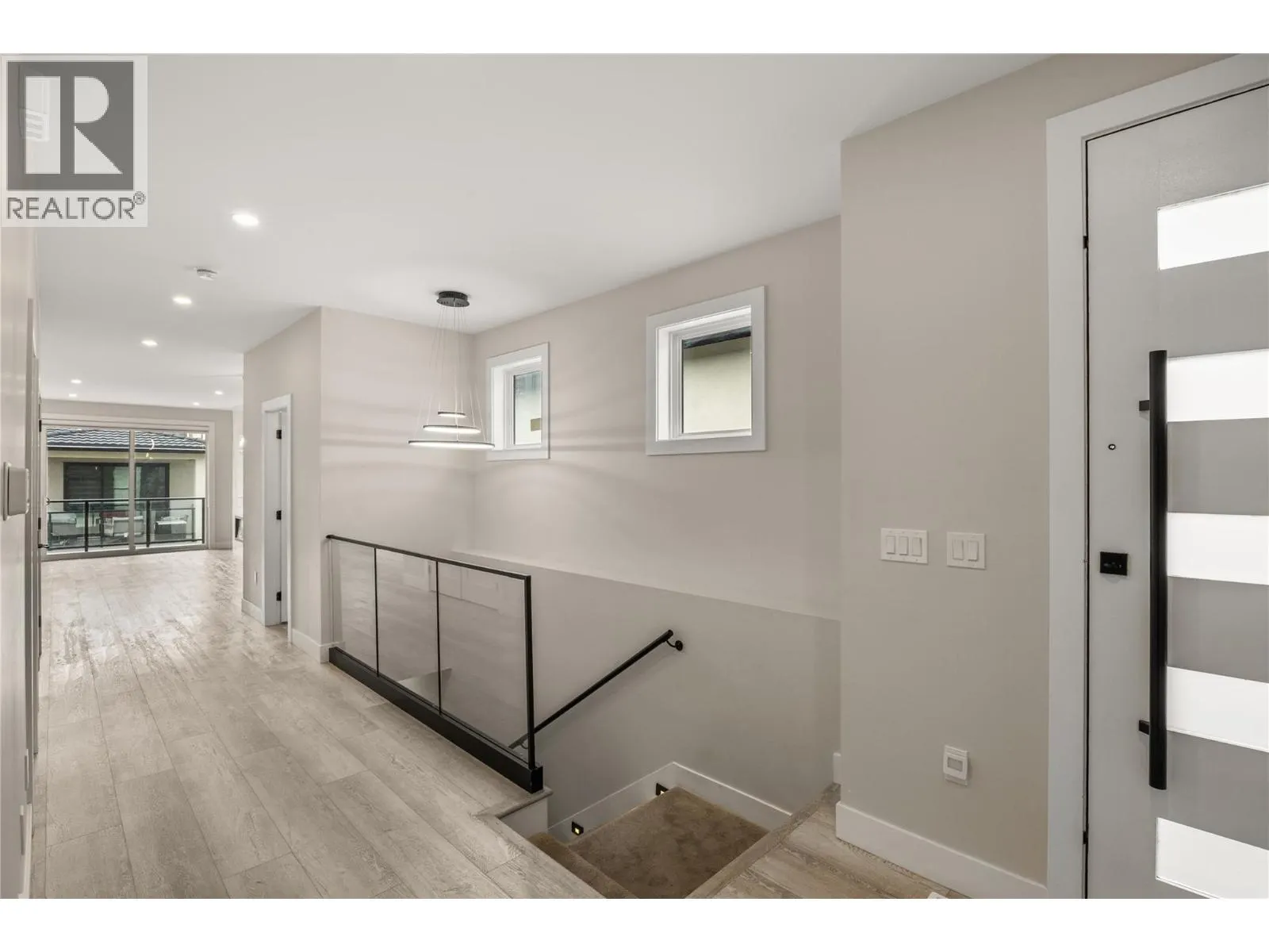 1789 Viewpoint Drive
