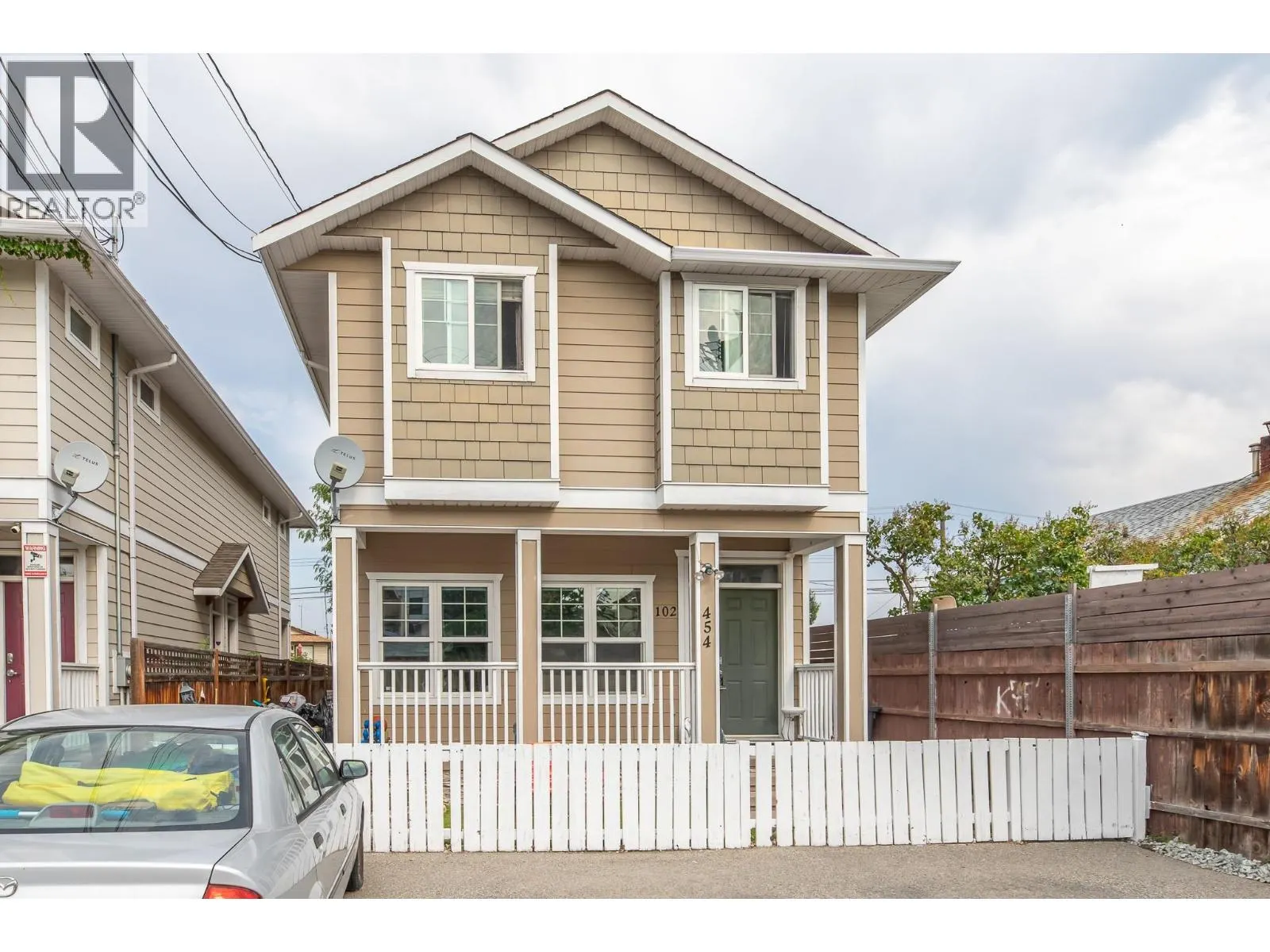 454 Westminster Avenue W Unit# 102