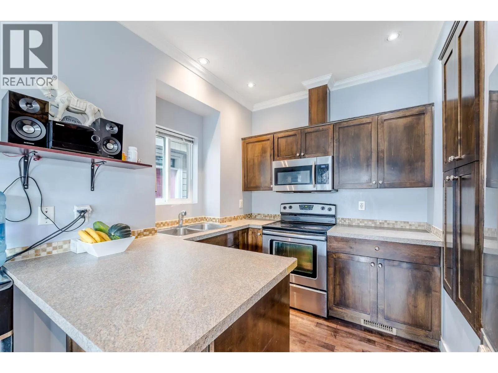 454 Westminster Avenue W Unit# 102