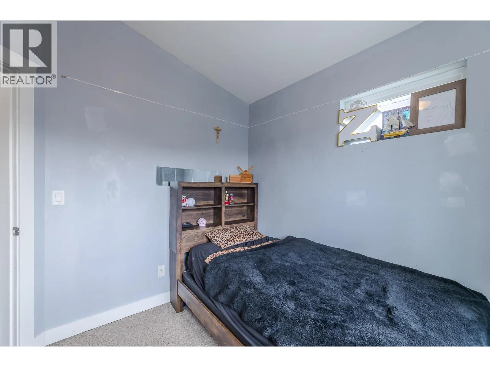454 Westminster Avenue W Unit# 102