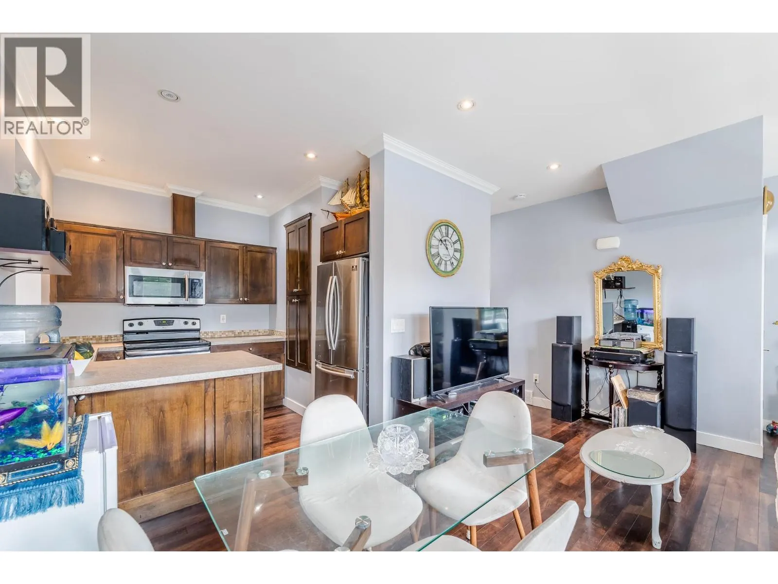 454 Westminster Avenue W Unit# 102