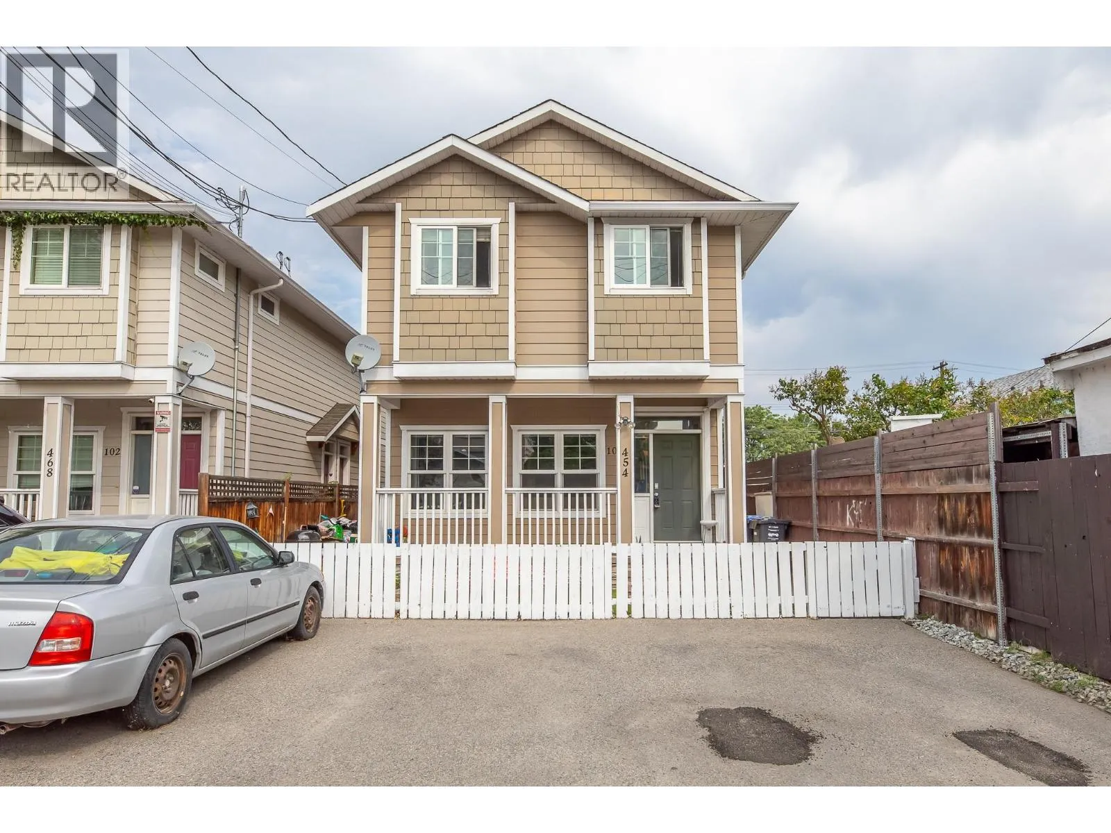 454 Westminster Avenue W Unit# 102