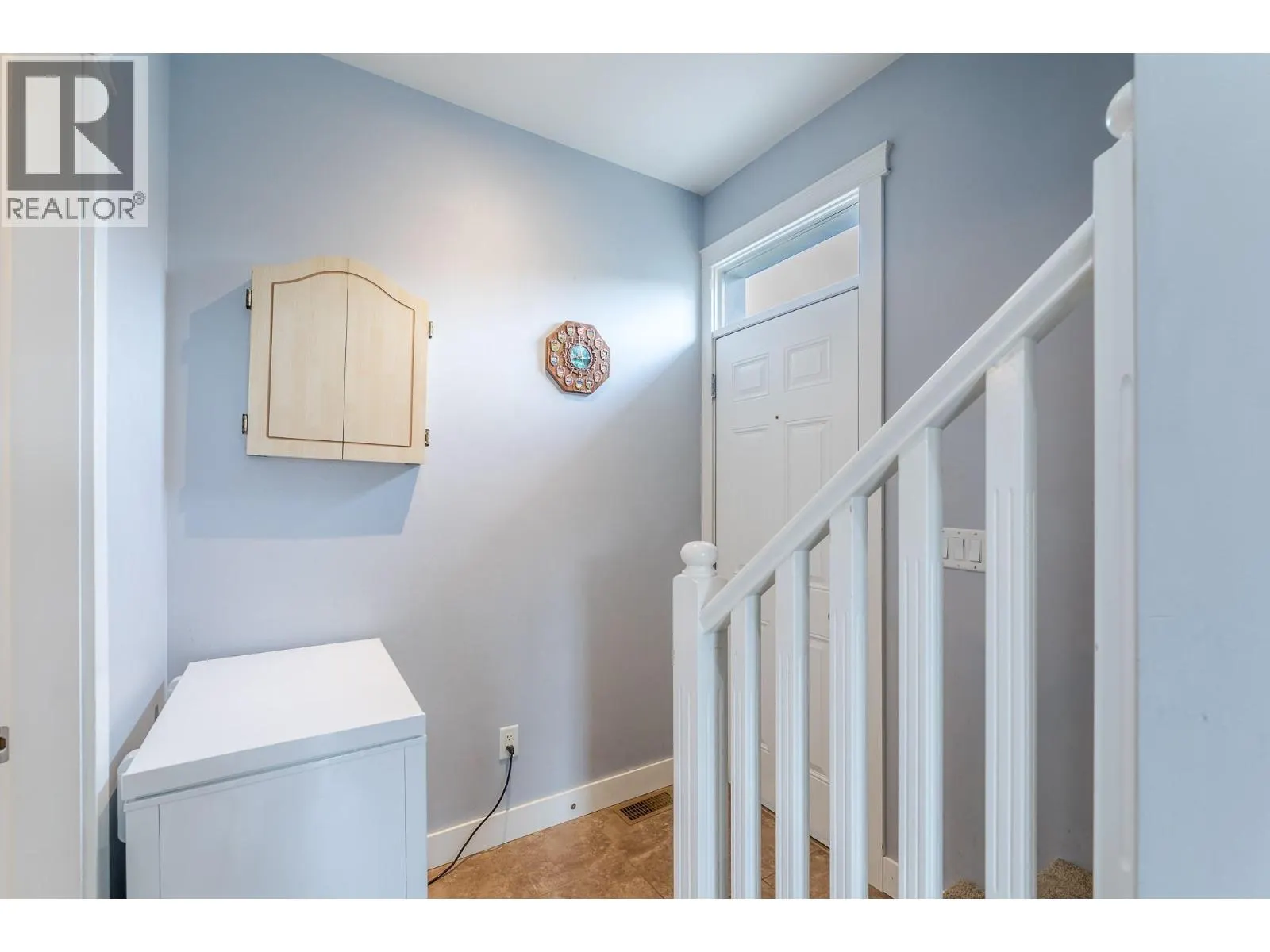 454 Westminster Avenue W Unit# 102