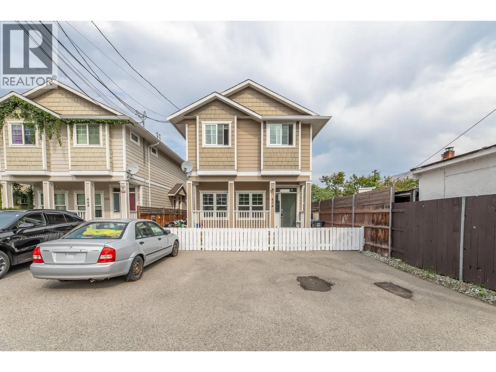 454 Westminster Avenue W Unit# 102