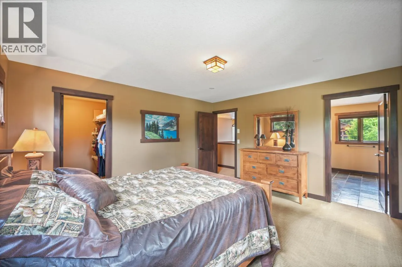 885 COPPERVIEW Close