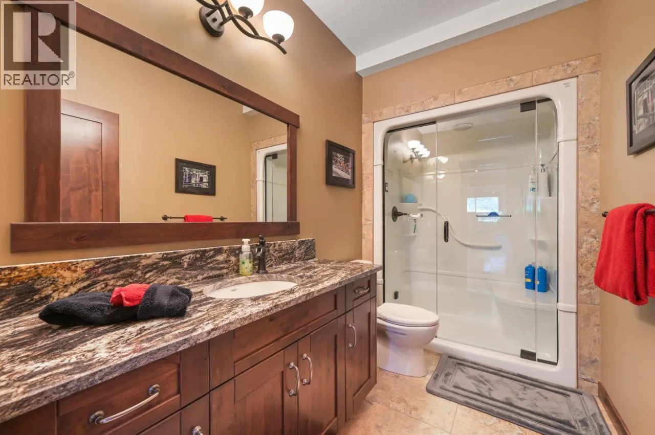 885 COPPERVIEW Close