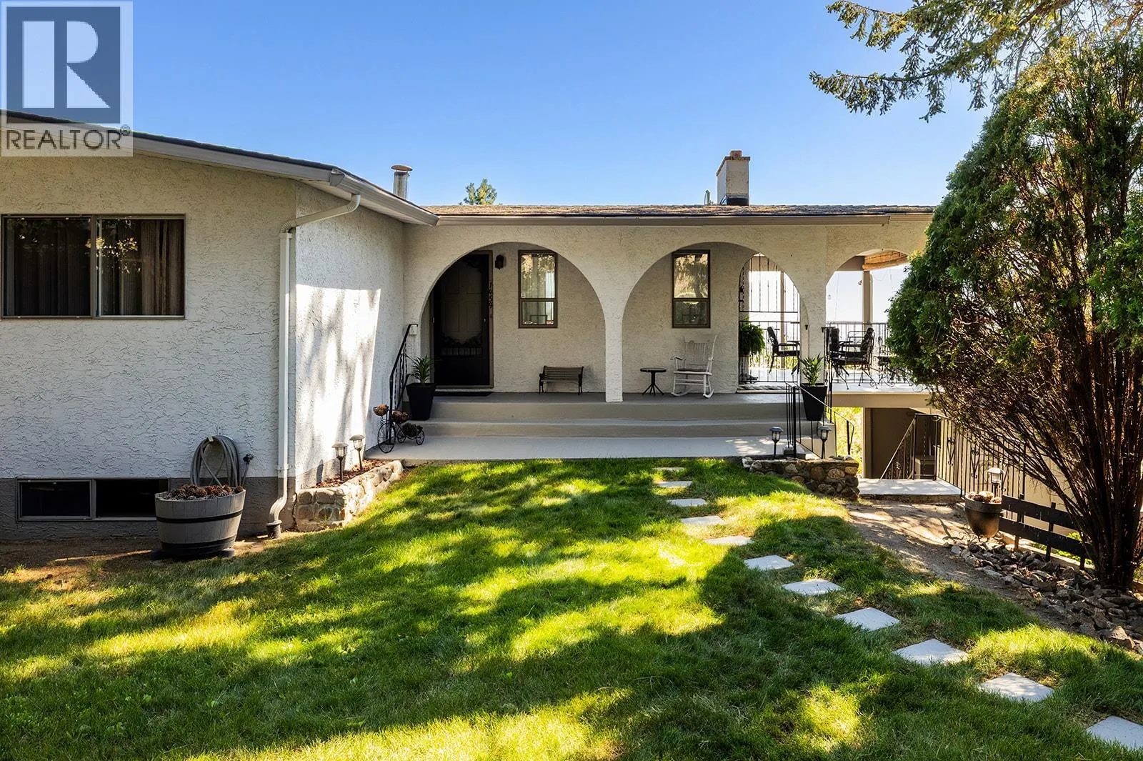 1459 Scott Crescent