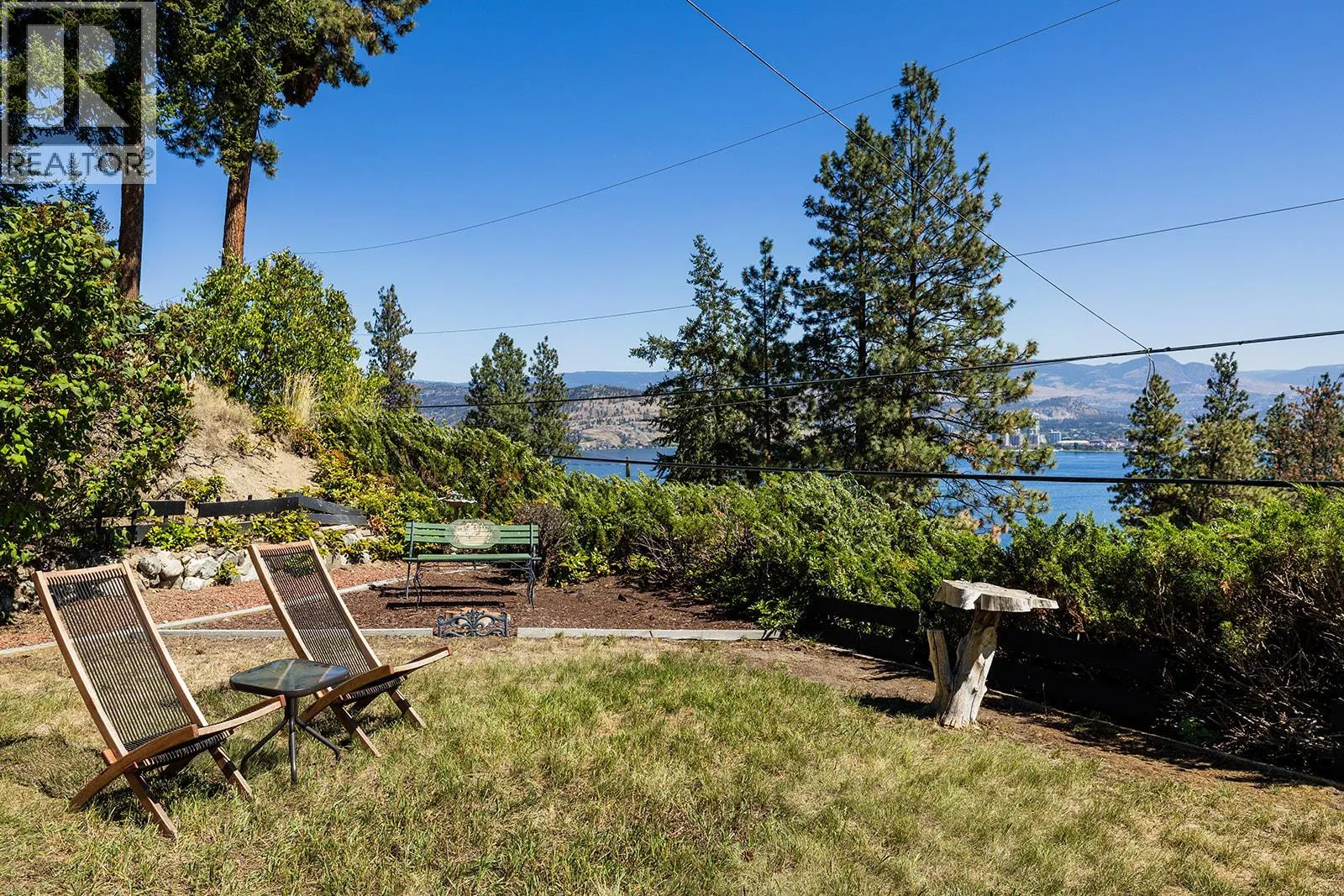 1459 Scott Crescent