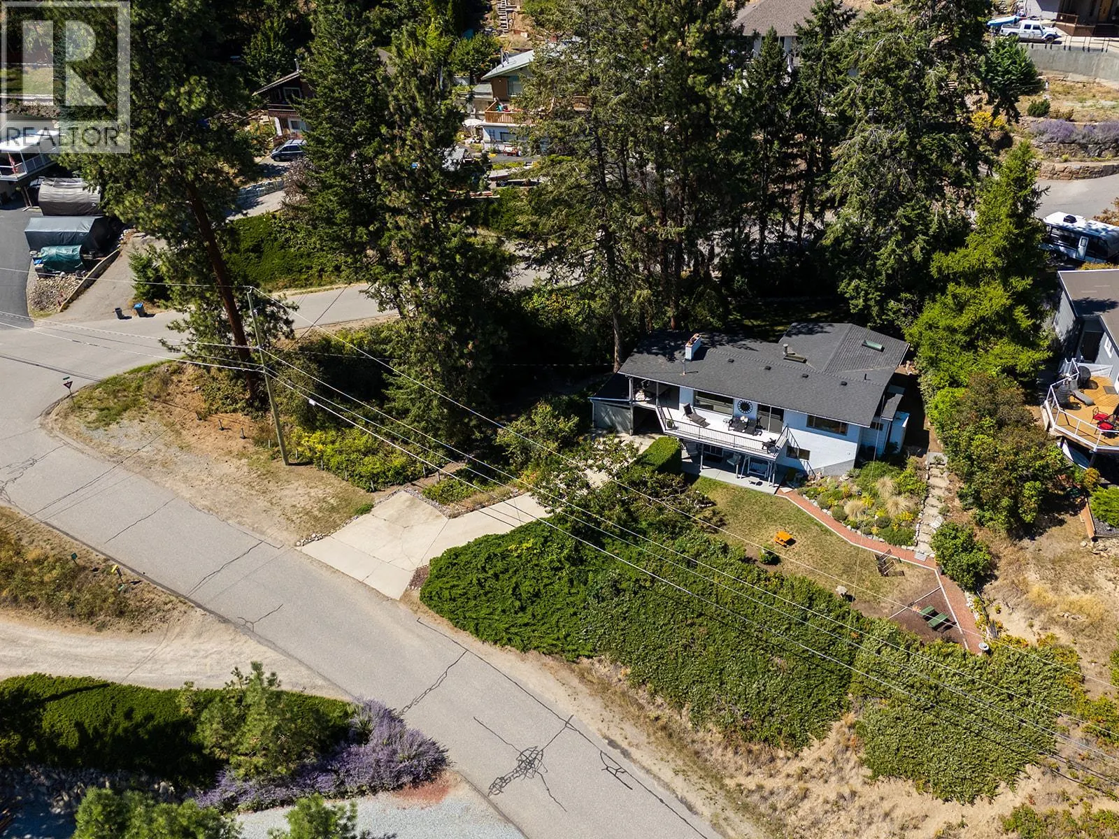 1459 Scott Crescent