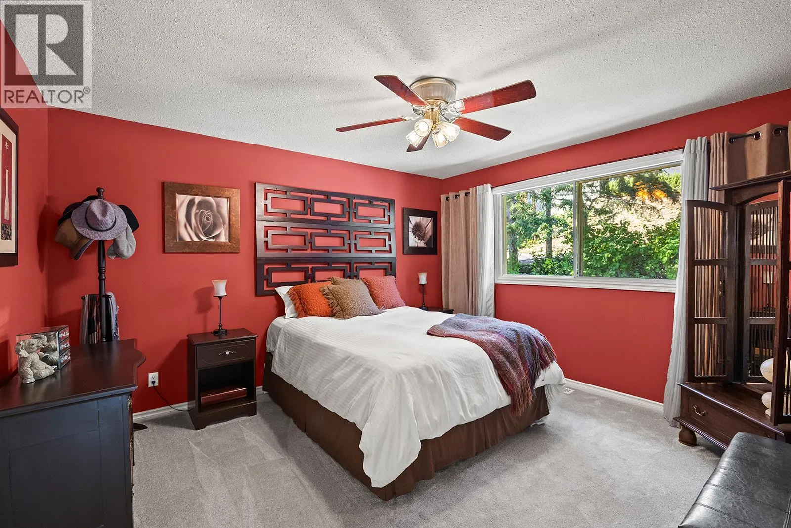 1459 Scott Crescent