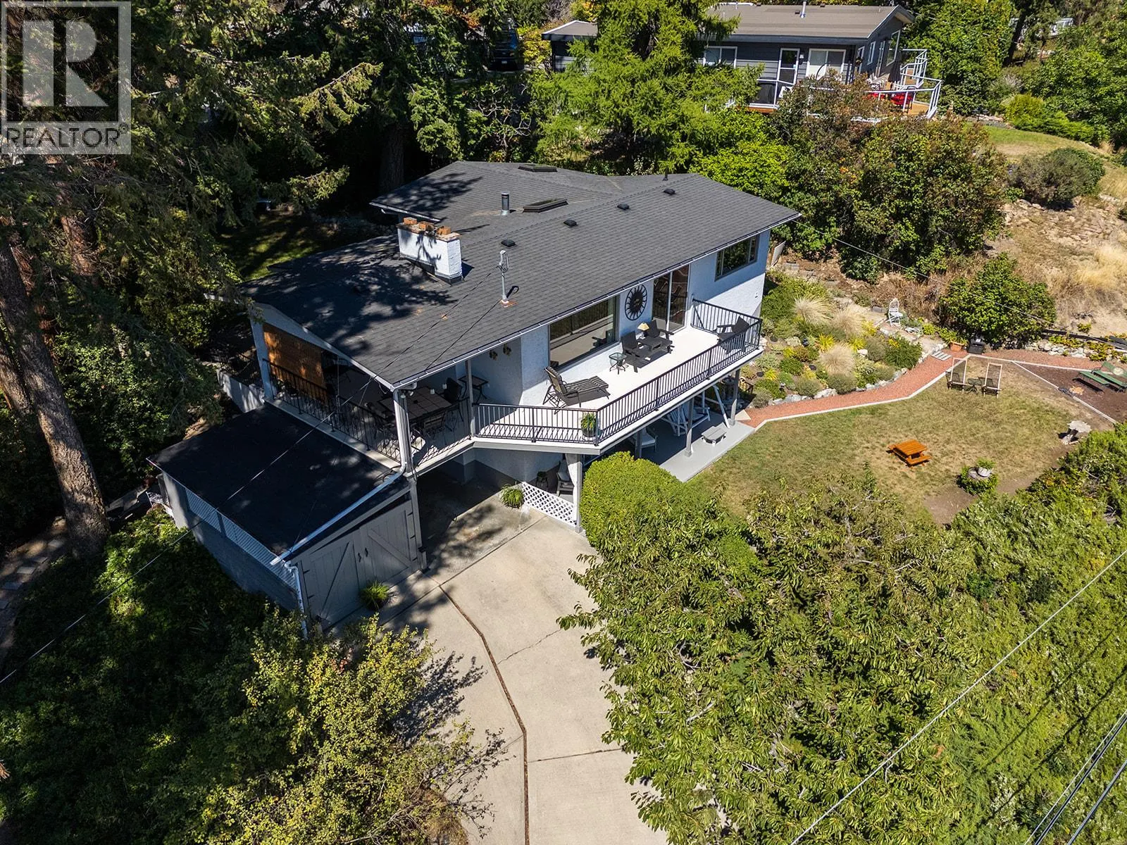 1459 Scott Crescent