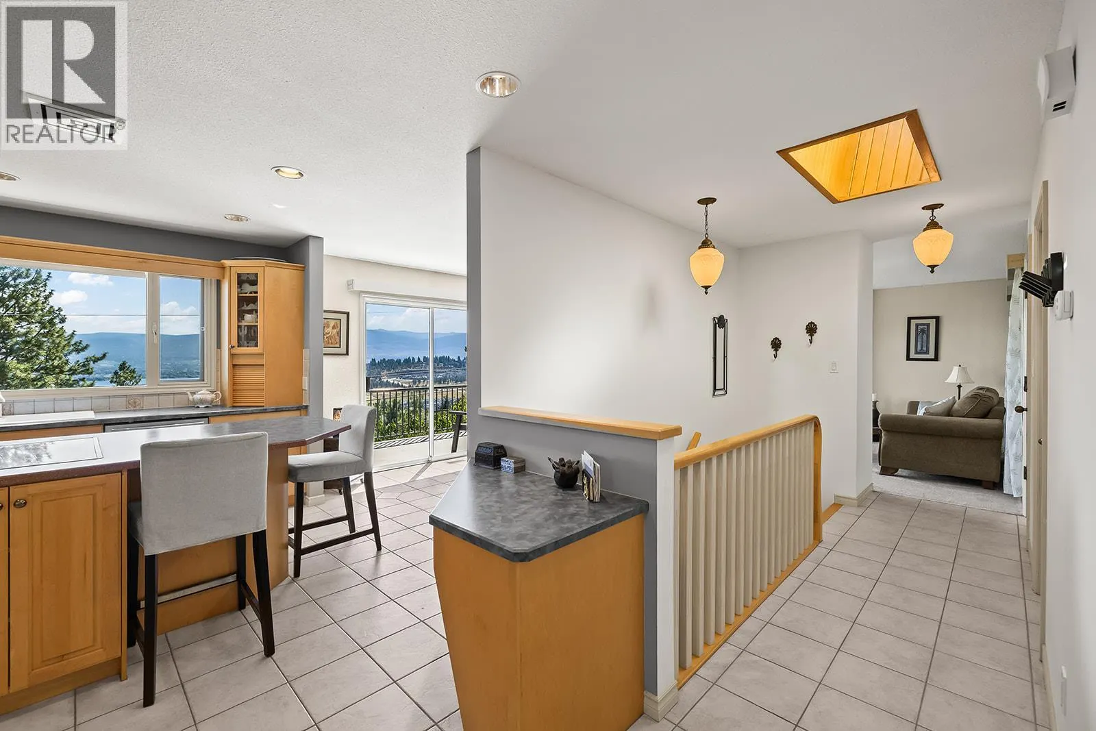 1459 Scott Crescent