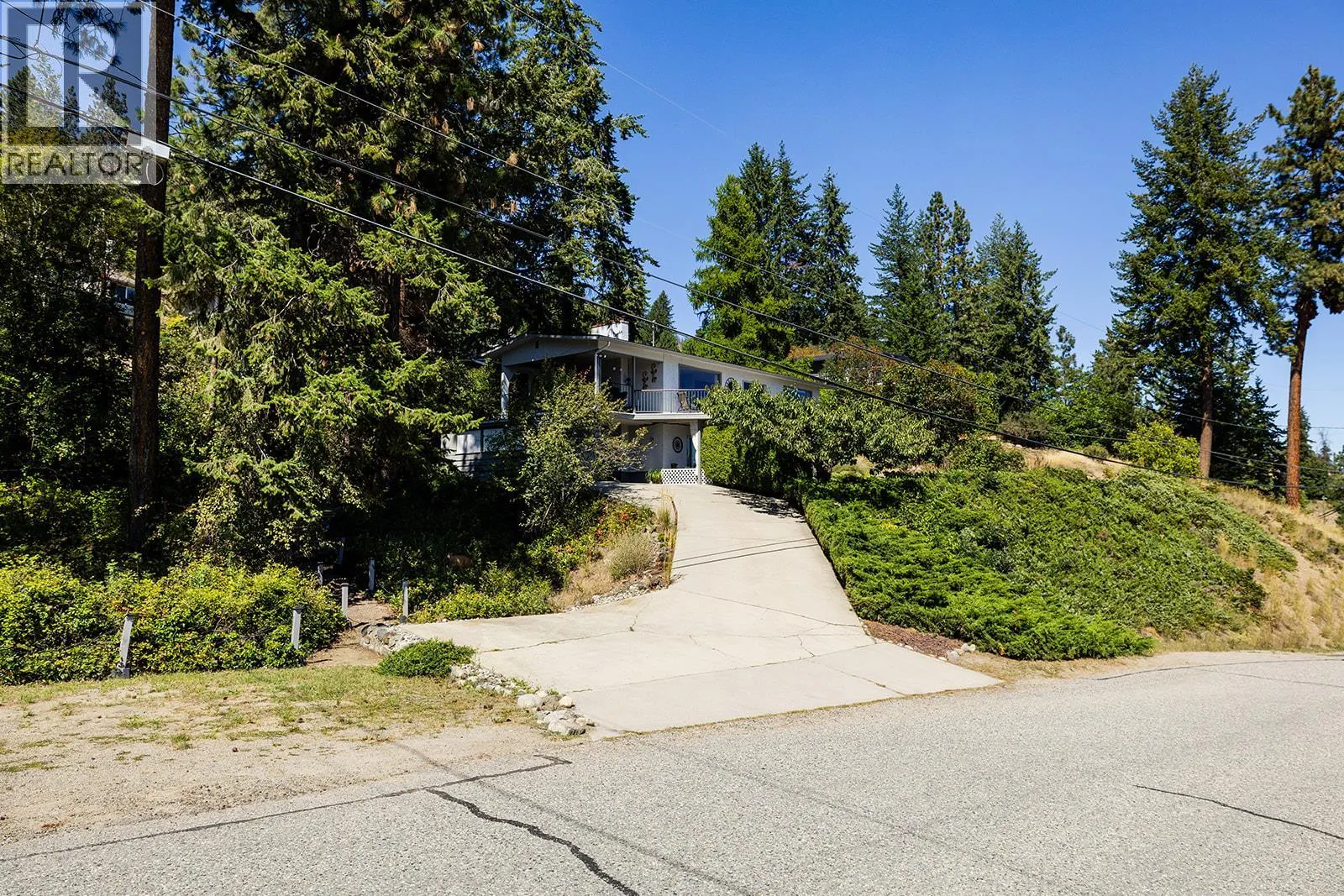 1459 Scott Crescent