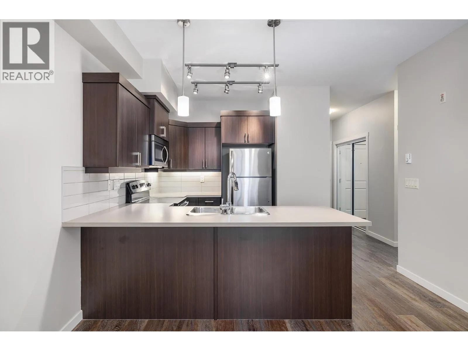3731 Casorso Road Unit# 101