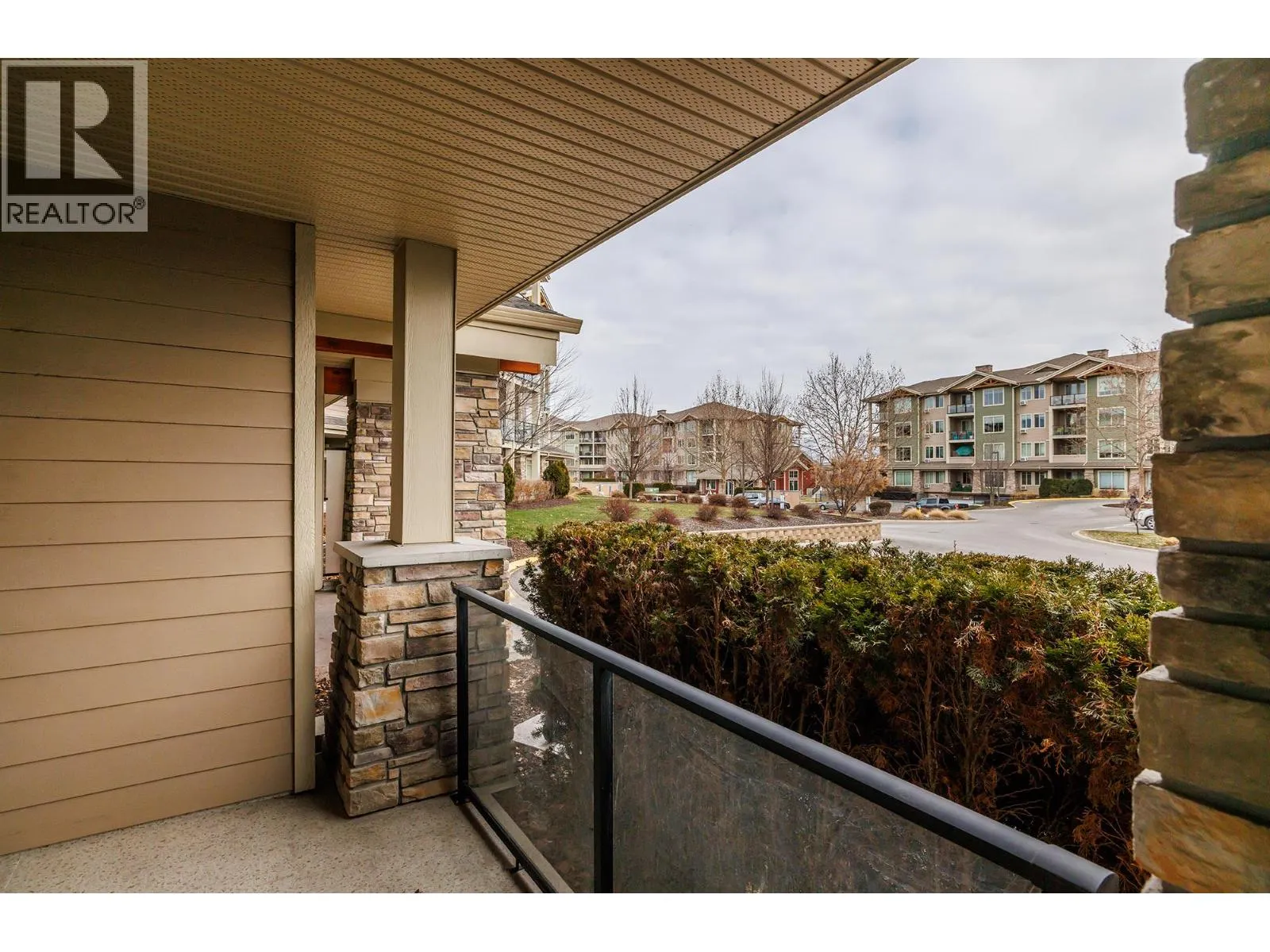 3731 Casorso Road Unit# 101