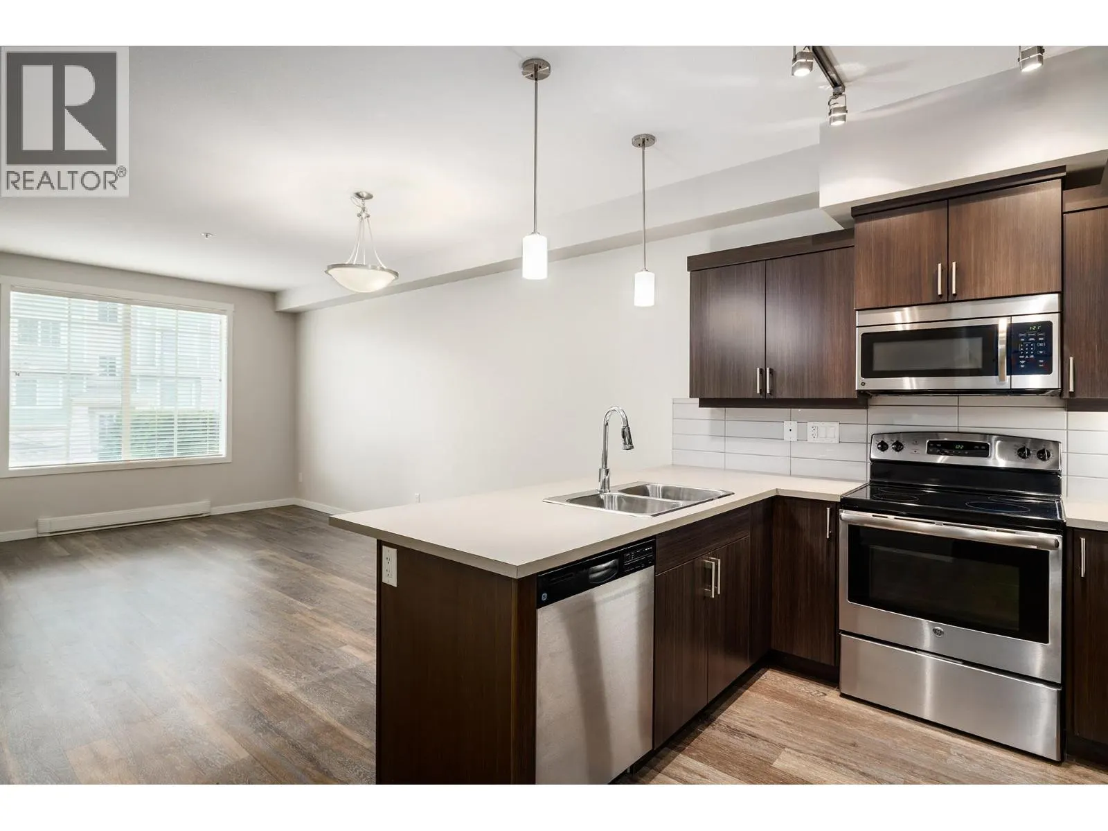 3731 Casorso Road Unit# 101