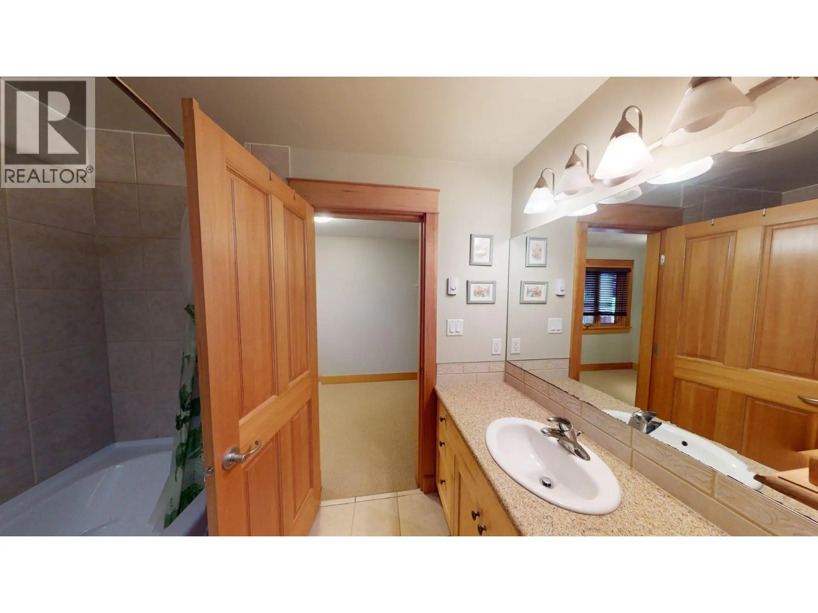 1005 Mountain View Road Unit# 4D