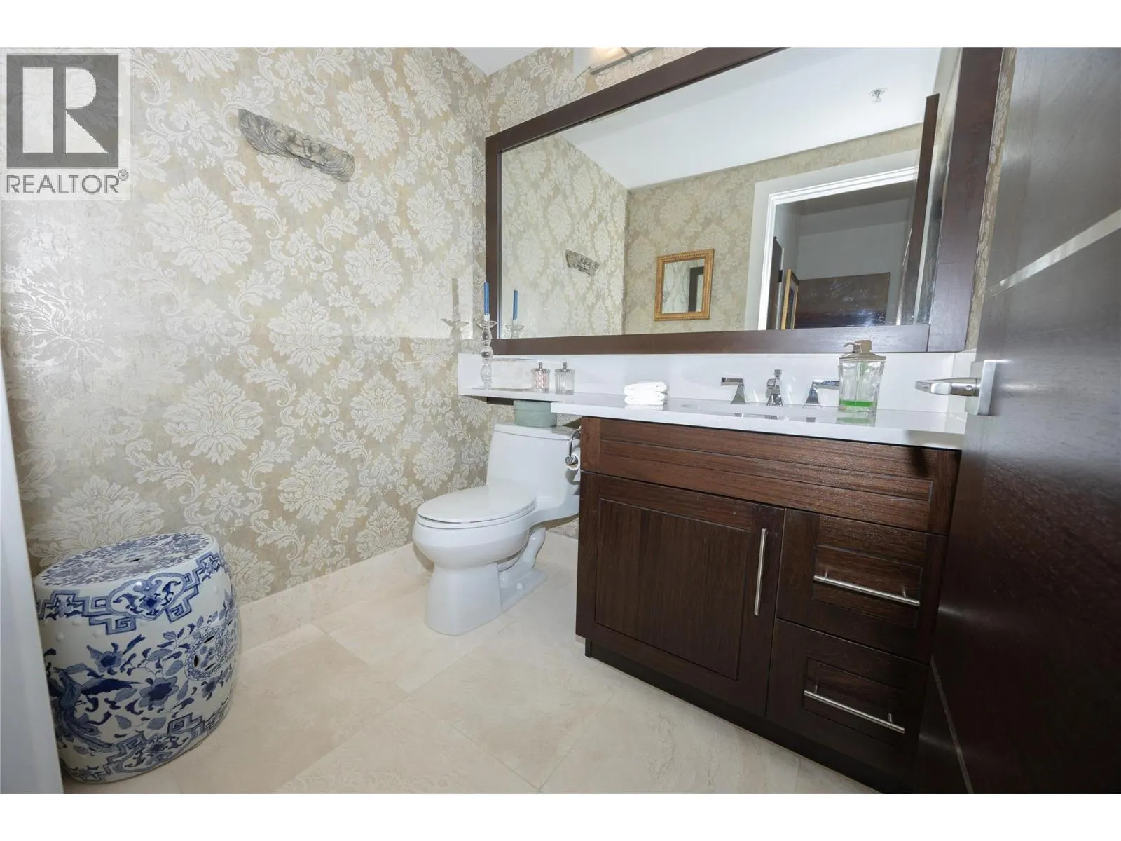 1075 Sunset Drive Unit# 2604