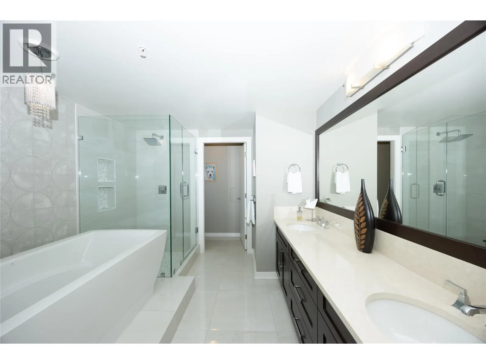 1075 Sunset Drive Unit# 2604