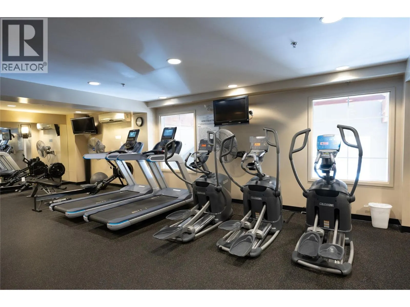 1075 Sunset Drive Unit# 2604
