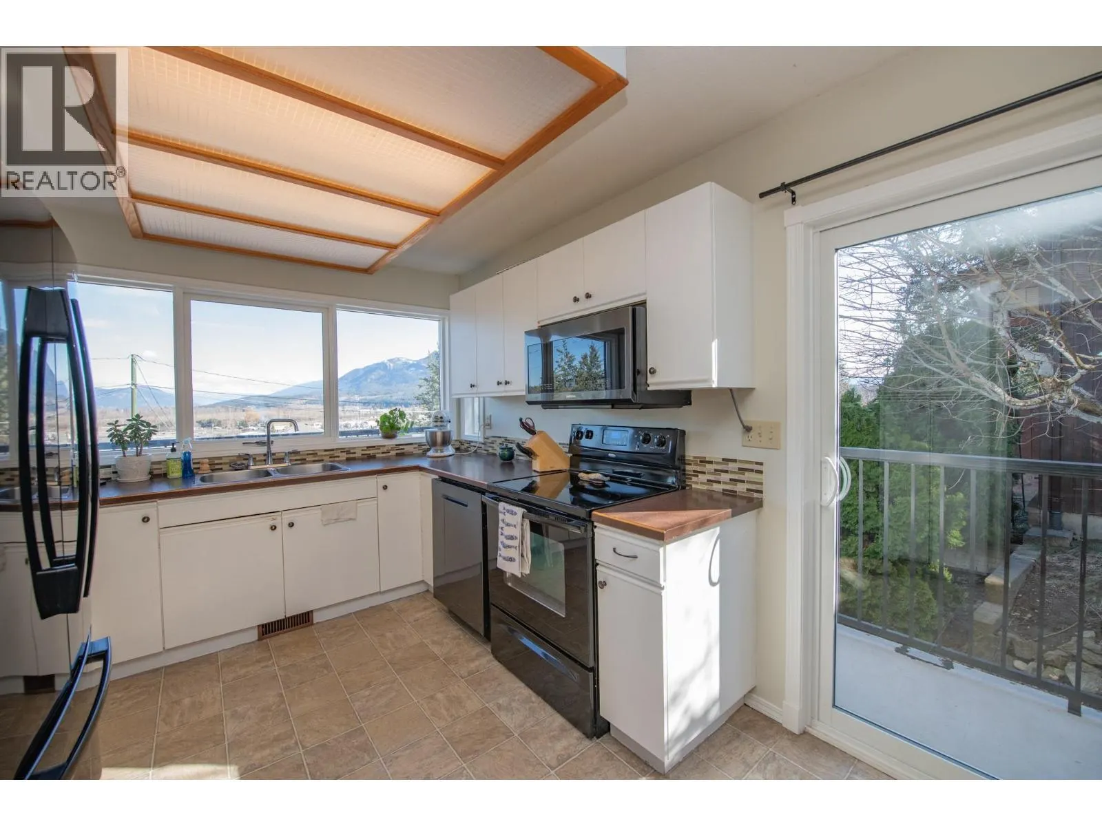 135 Birch Crescent
