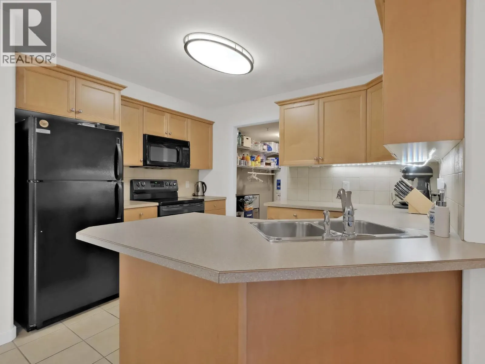 260 Franklyn Road Unit# 102