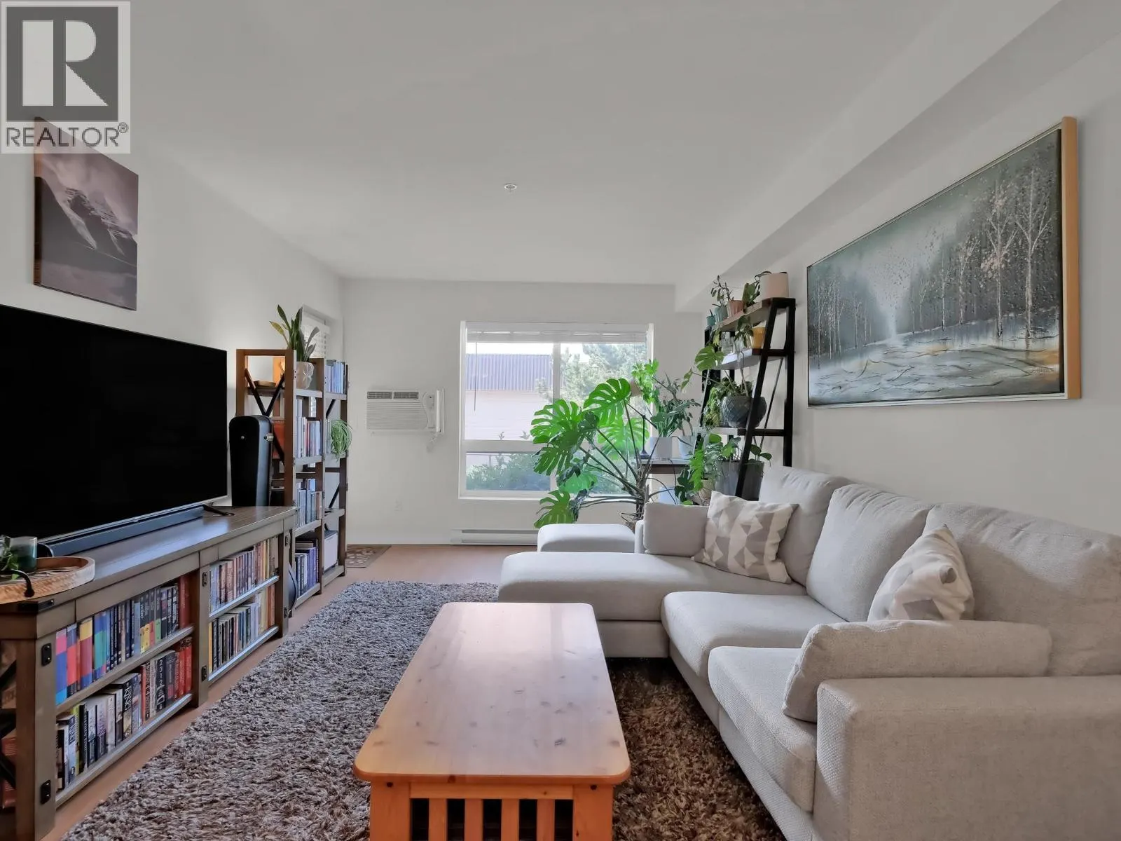 260 Franklyn Road Unit# 102