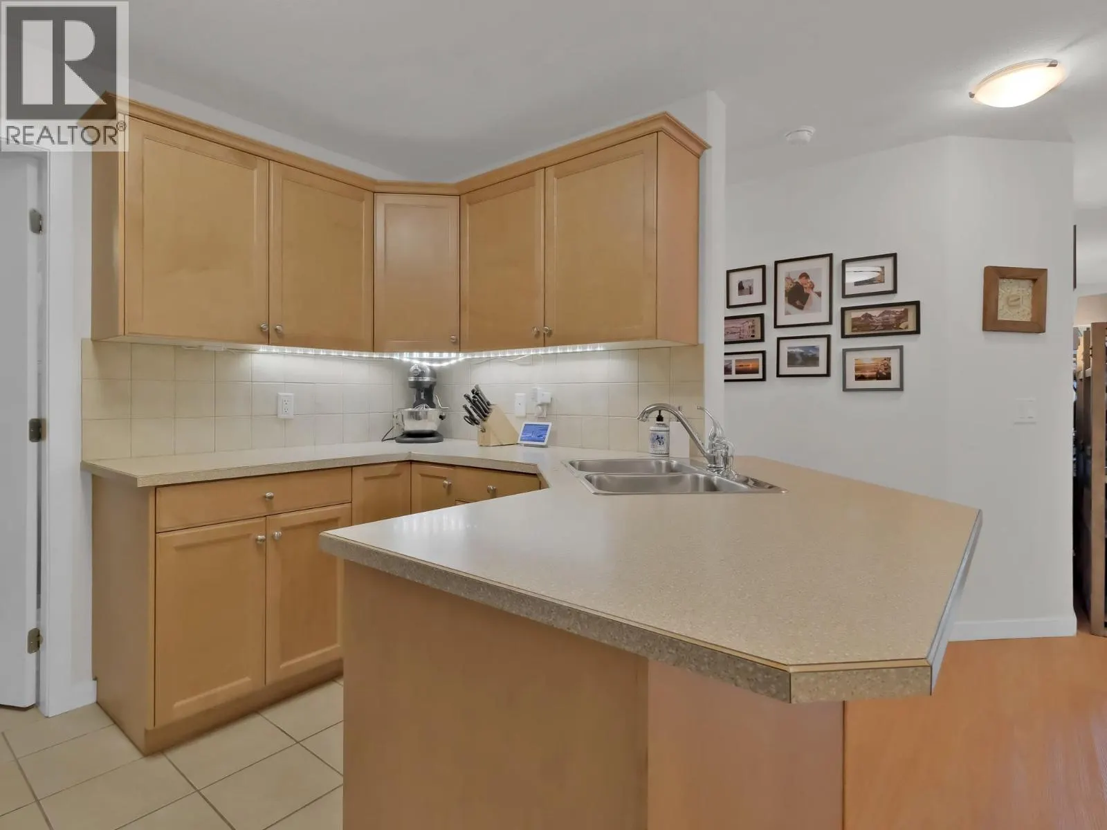 260 Franklyn Road Unit# 102