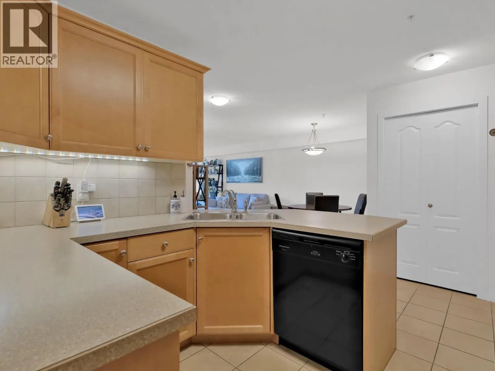 260 Franklyn Road Unit# 102