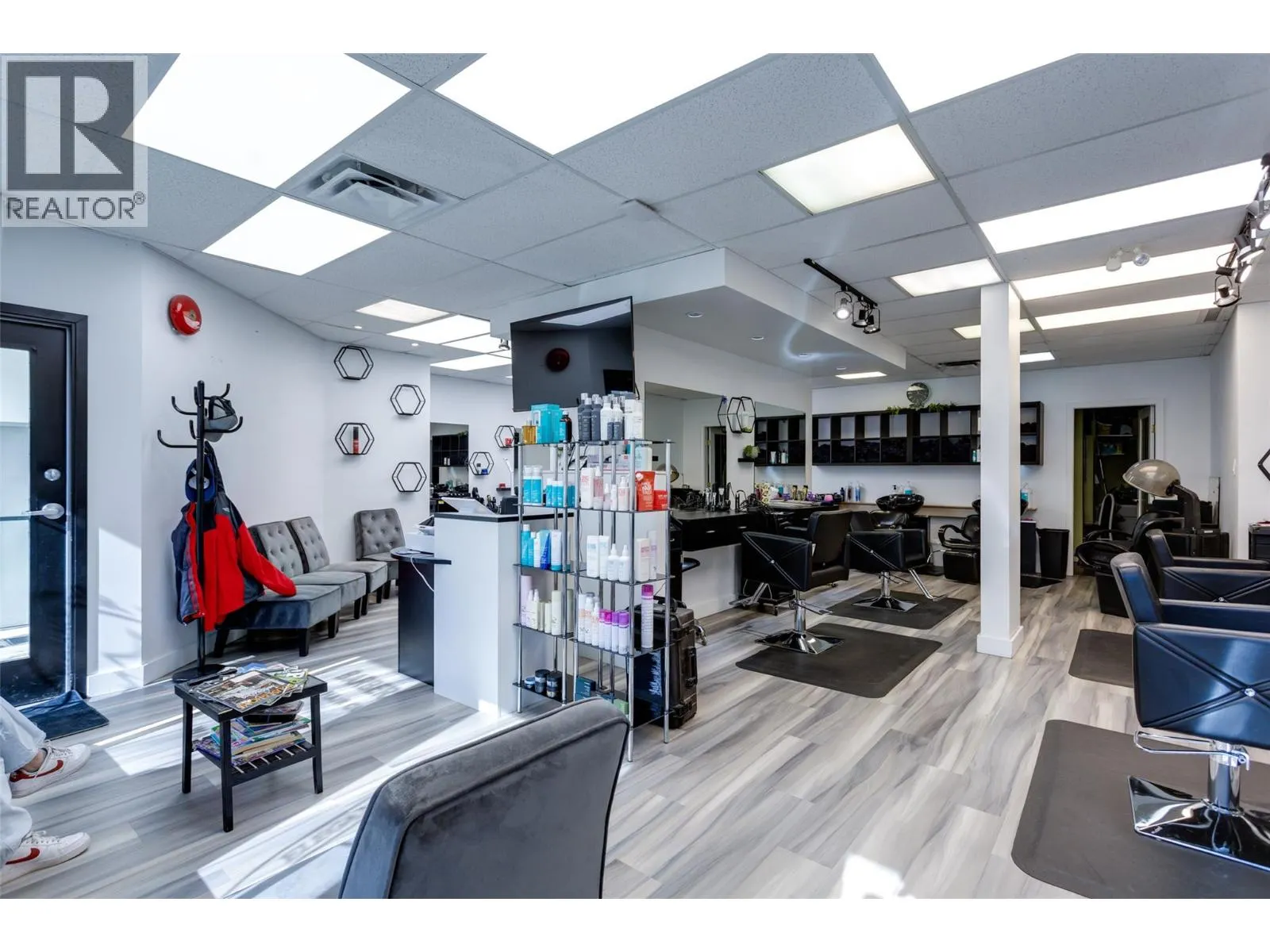 532 Leon Avenue Unit# 103