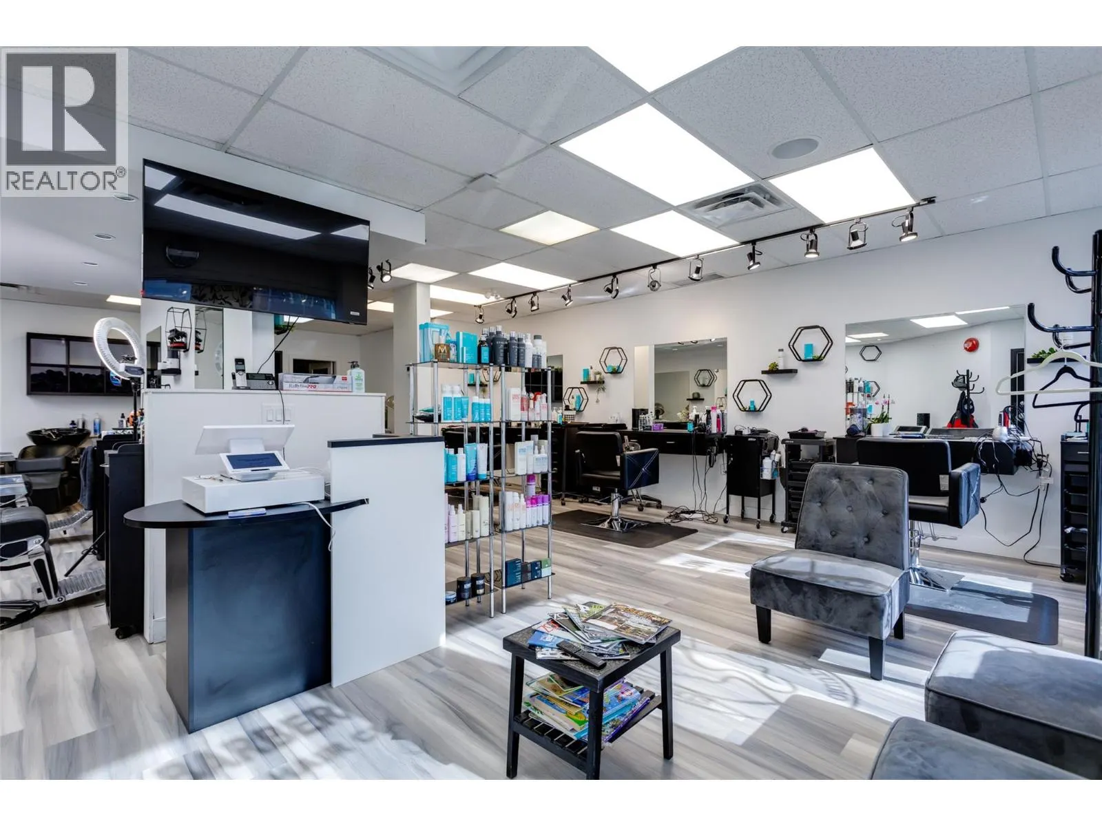 532 Leon Avenue Unit# 103