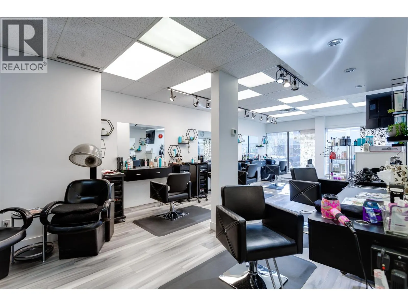 532 Leon Avenue Unit# 103
