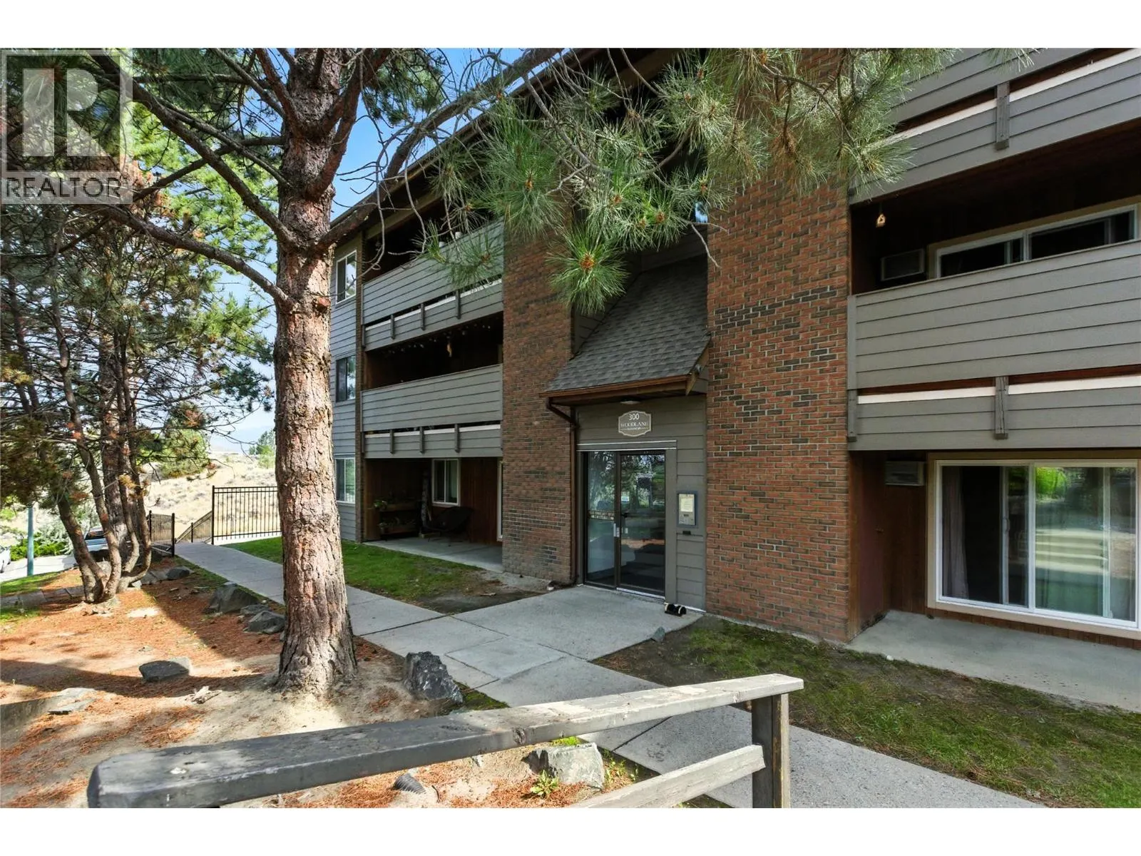 44 Whiteshield Crescent S Unit# 306