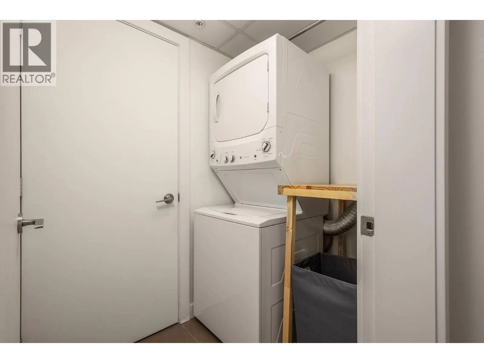 7343 Okanagan Landing Road Unit# 1210