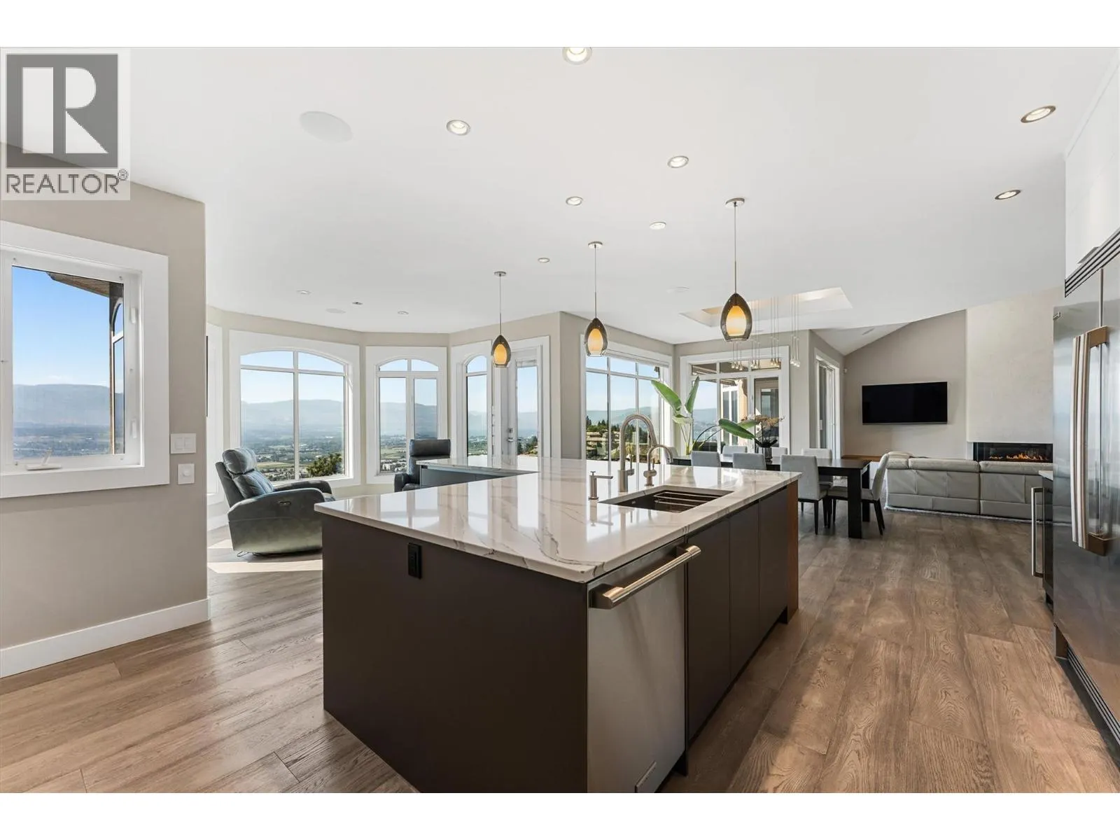 994 Skeena Drive