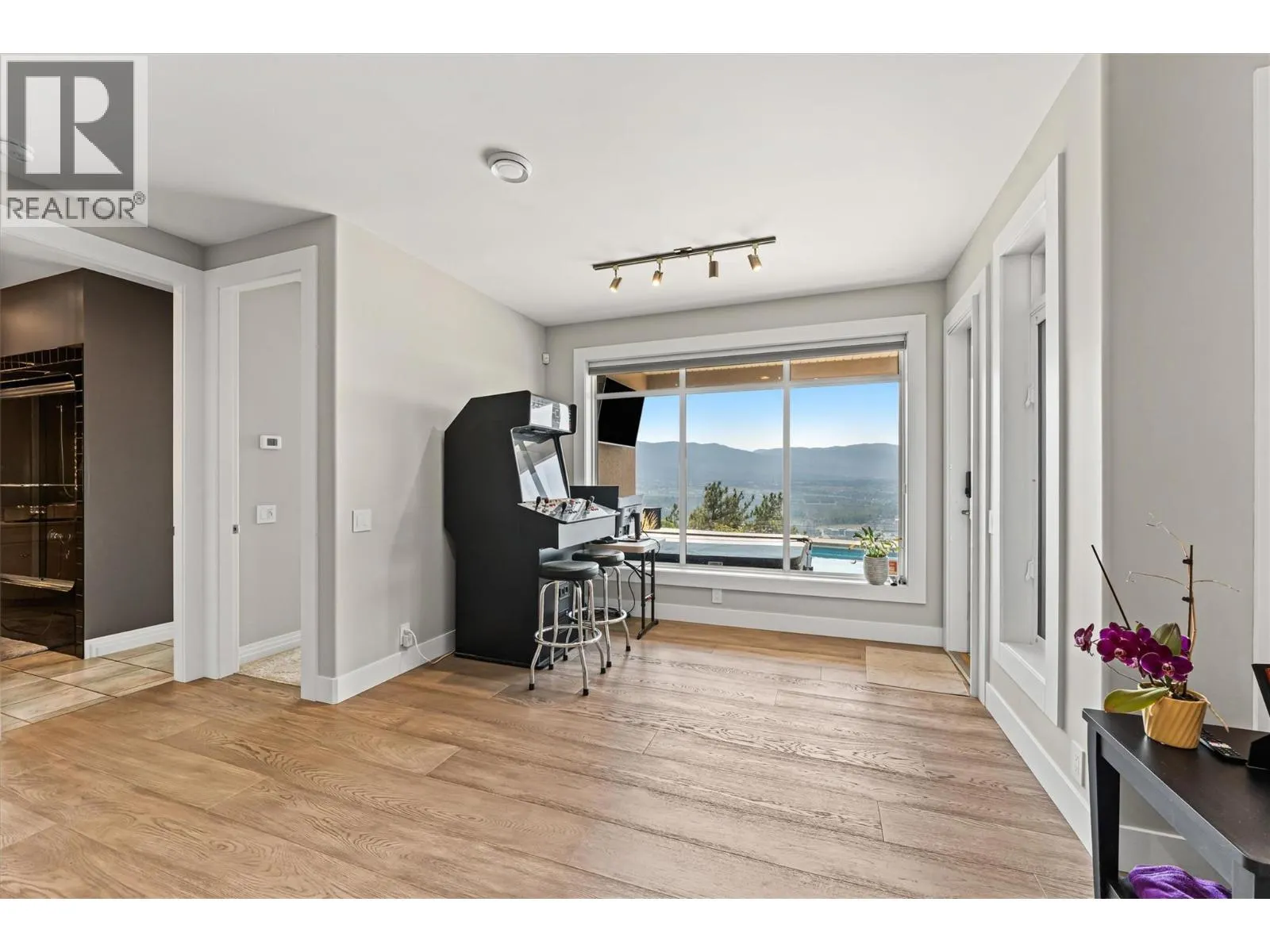 994 Skeena Drive