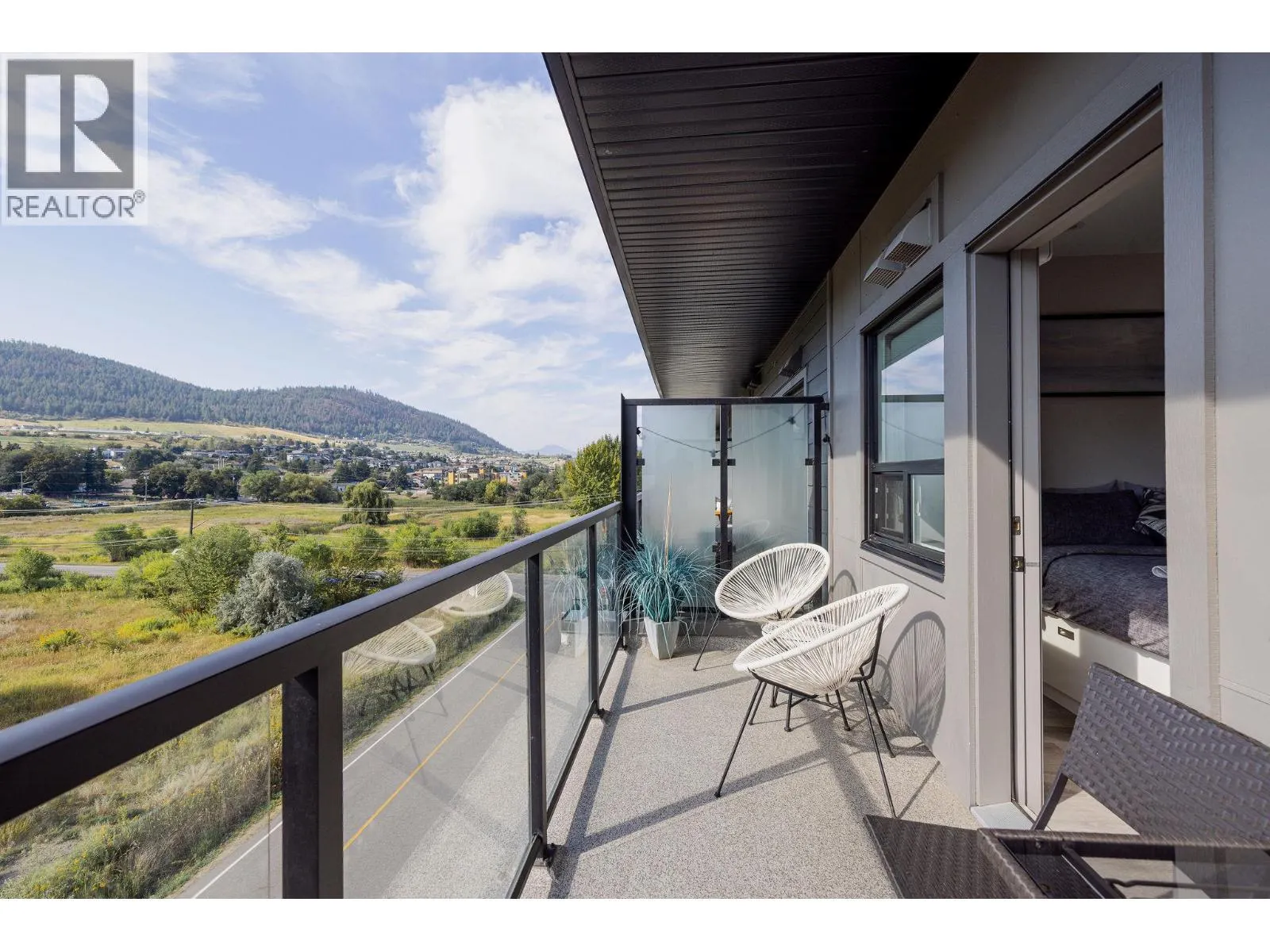 2555 Lakeshore Road Unit# 518