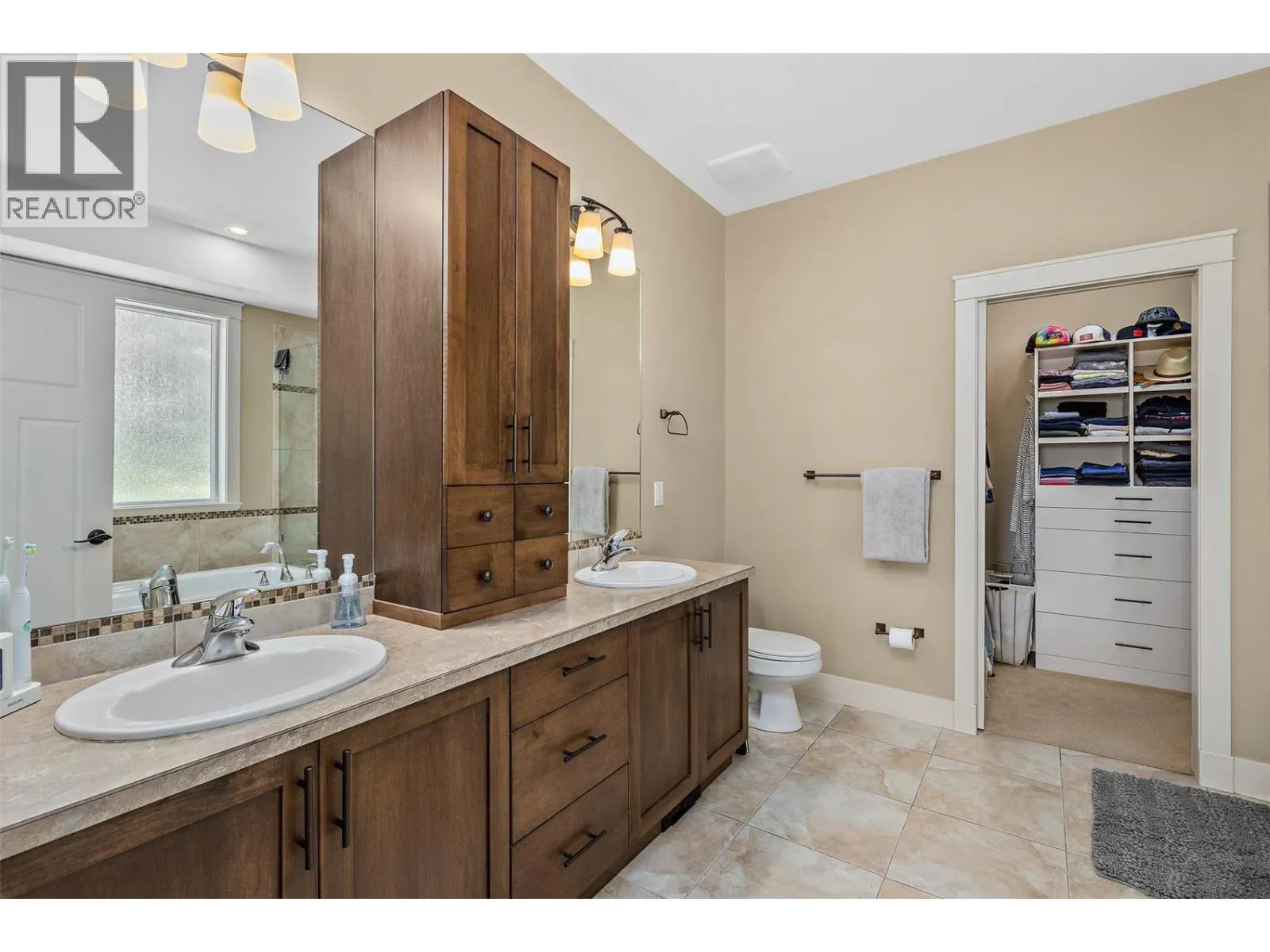 2555 Tallus Ridge Drive